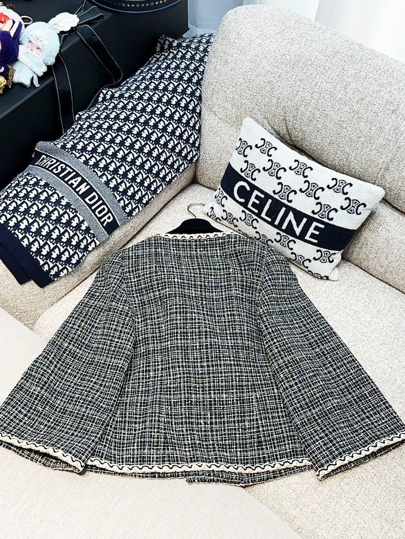 Chanel Chanel 25C dark gray mixed color braided color rolled edge Size S / US 4 / IT 40 - 3 Thumbnail