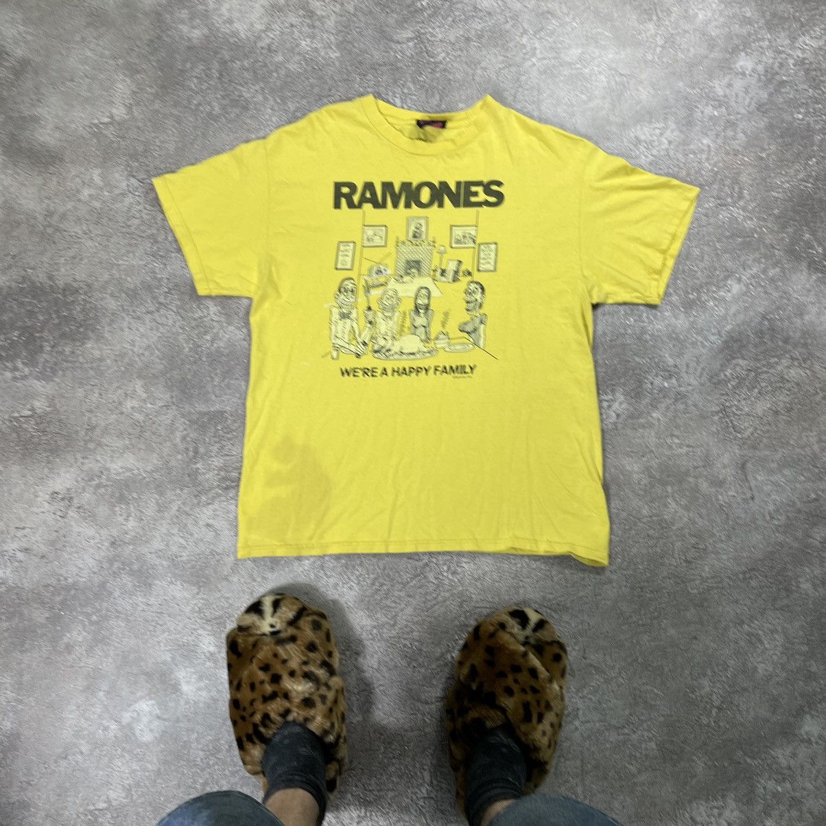 Vintage Vintage 90s Ramones Band Graphic Tee Sun Faded Punk Boxy XL Size US XL / EU 56 / 4 - 1 Thumbnail