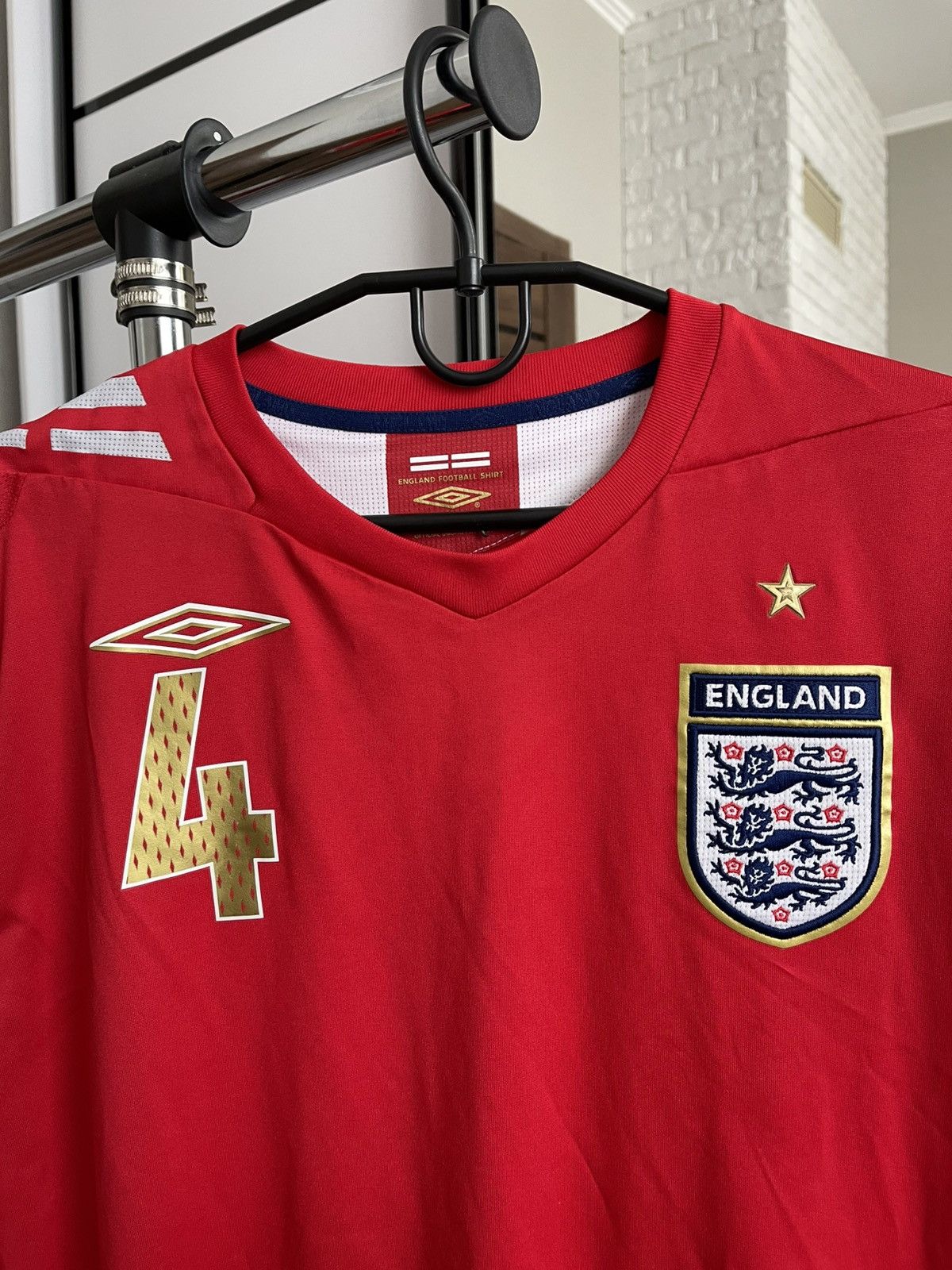 Umbro 2006/2008 Umbro England Gerrard Vintage Soccer Jersey Shirt Size US XL / EU 56 / 4 - 5 Thumbnail