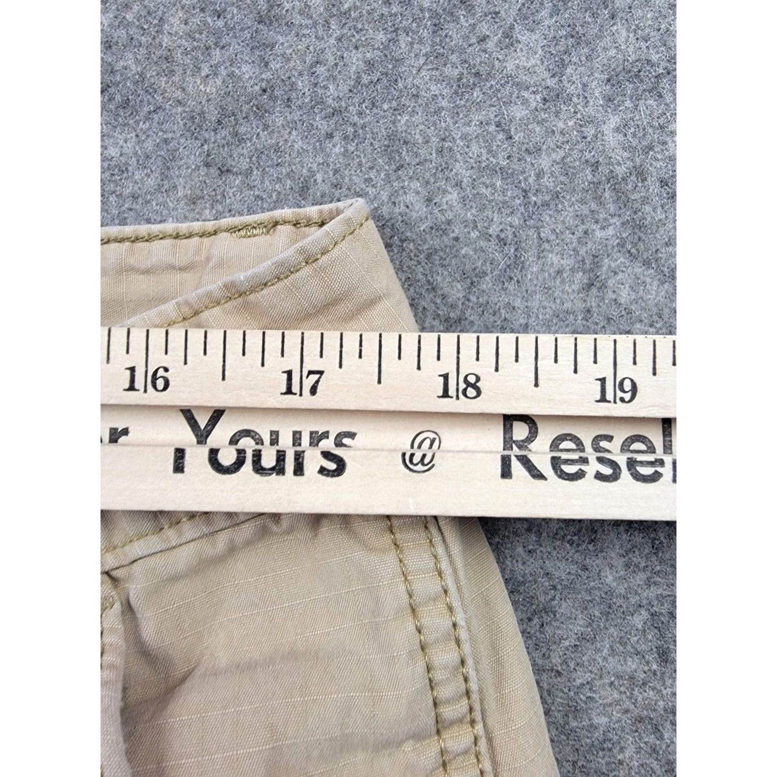 Levi's Levis Cargo Shorts Mens 36 Tan Cargo Inseam 8" Outdoor Casual Size US 36 / EU 52 - 4 Thumbnail