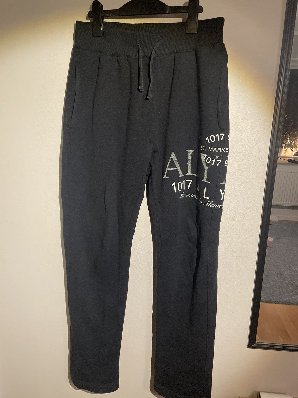 1017 ALYX 9SM 1017 ALYX 9SM Sweatpants Size US 30 / EU 46 - 1 Thumbnail