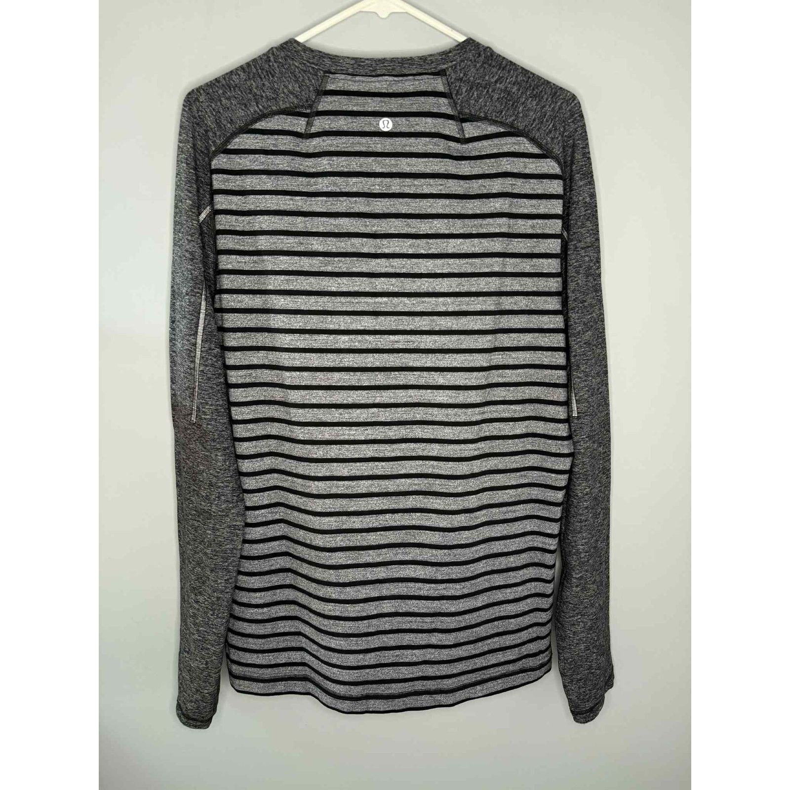 Lululemon Lululemon Surge Warm Crew T-Shirt Stripe Dark Slate Black Size US XL / EU 56 / 4 - 5 Thumbnail