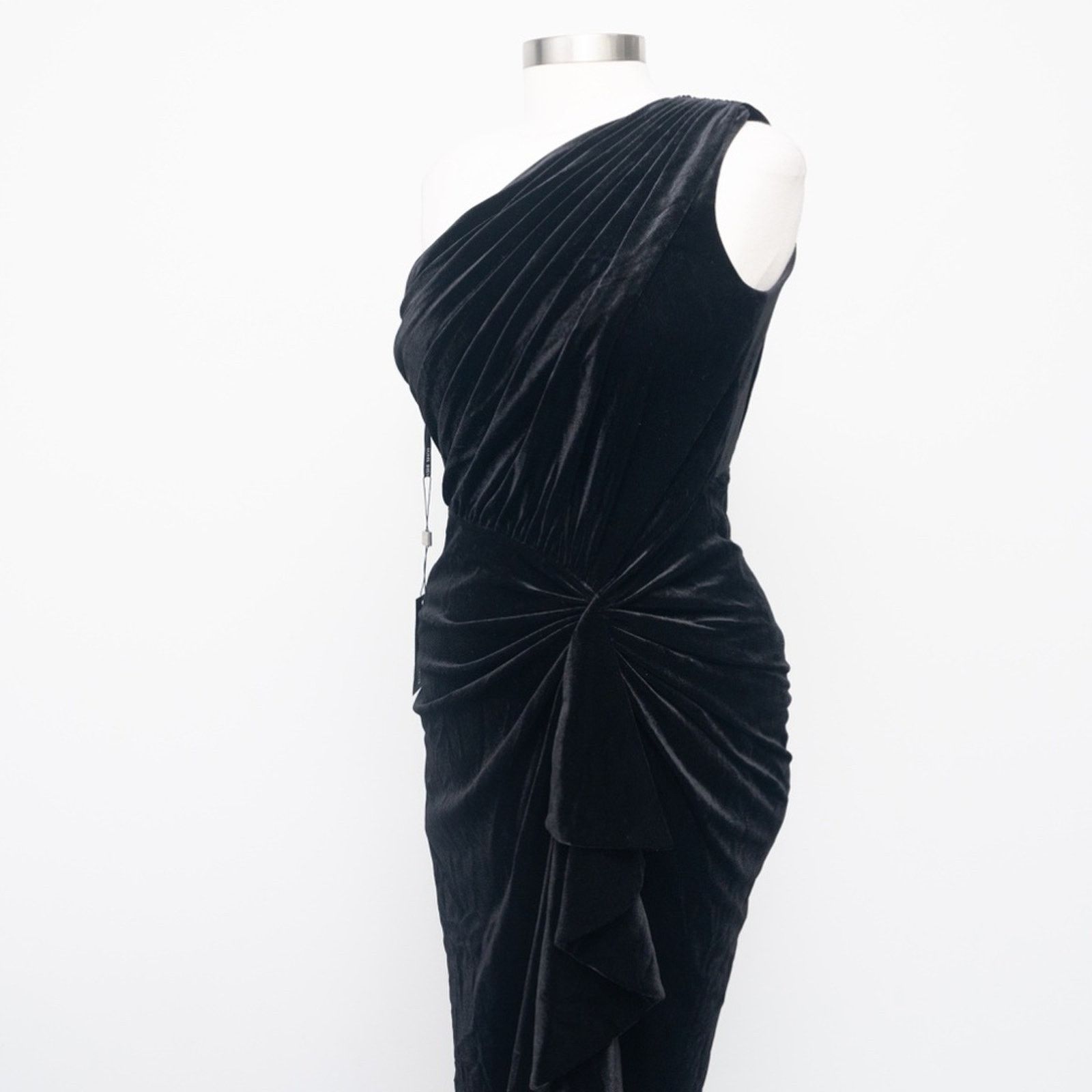 Tadashi Shoji Tadashi Shoji. Velvet Draped One-Shoulder Gown. Size L / US 10 / IT 46 - 10 Thumbnail