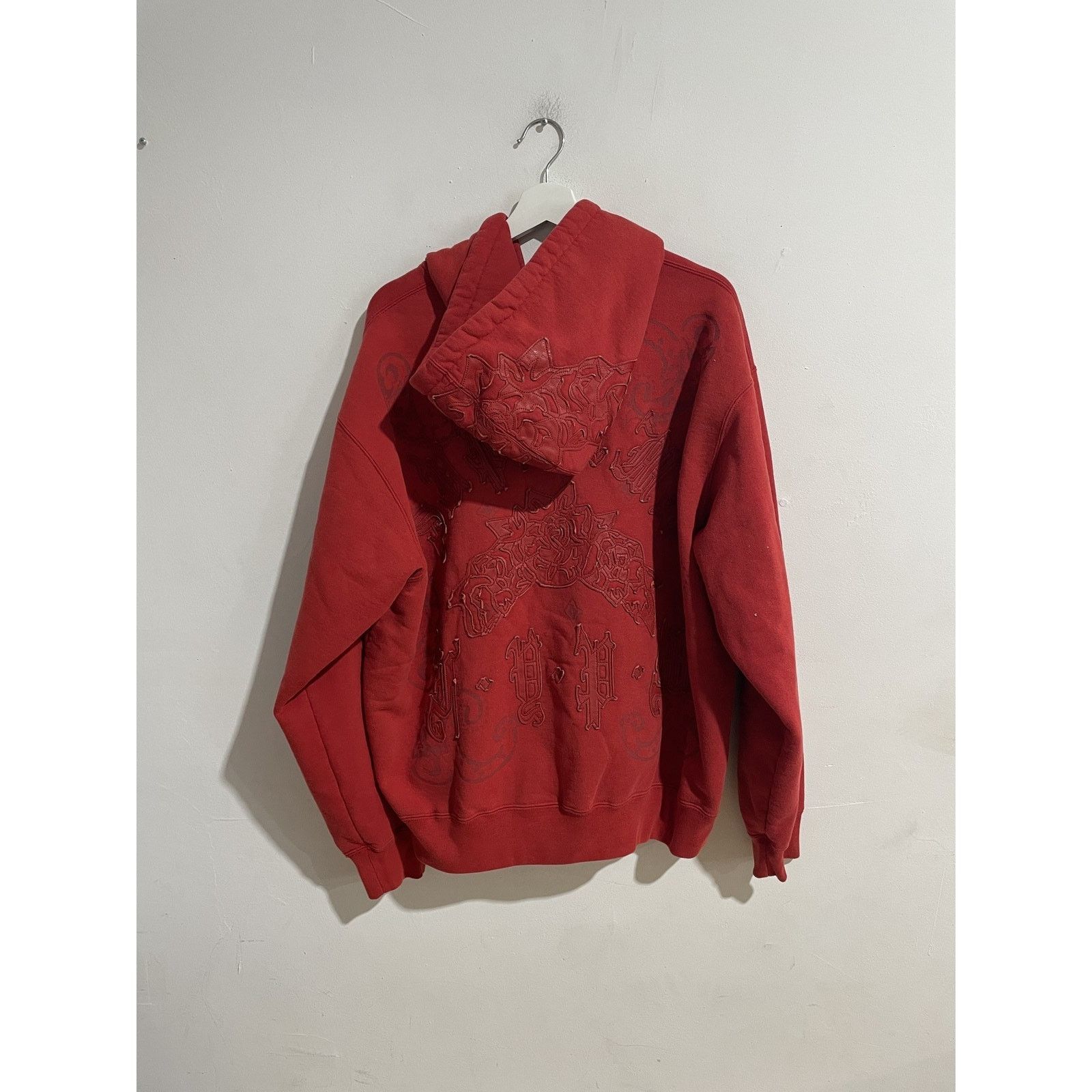 Supreme SUPREME LEATHER APPLIQUE RED ZIP UP SS25 LARGE PREOWNED Size US L / EU 52-54 / 3 - 2 Thumbnail