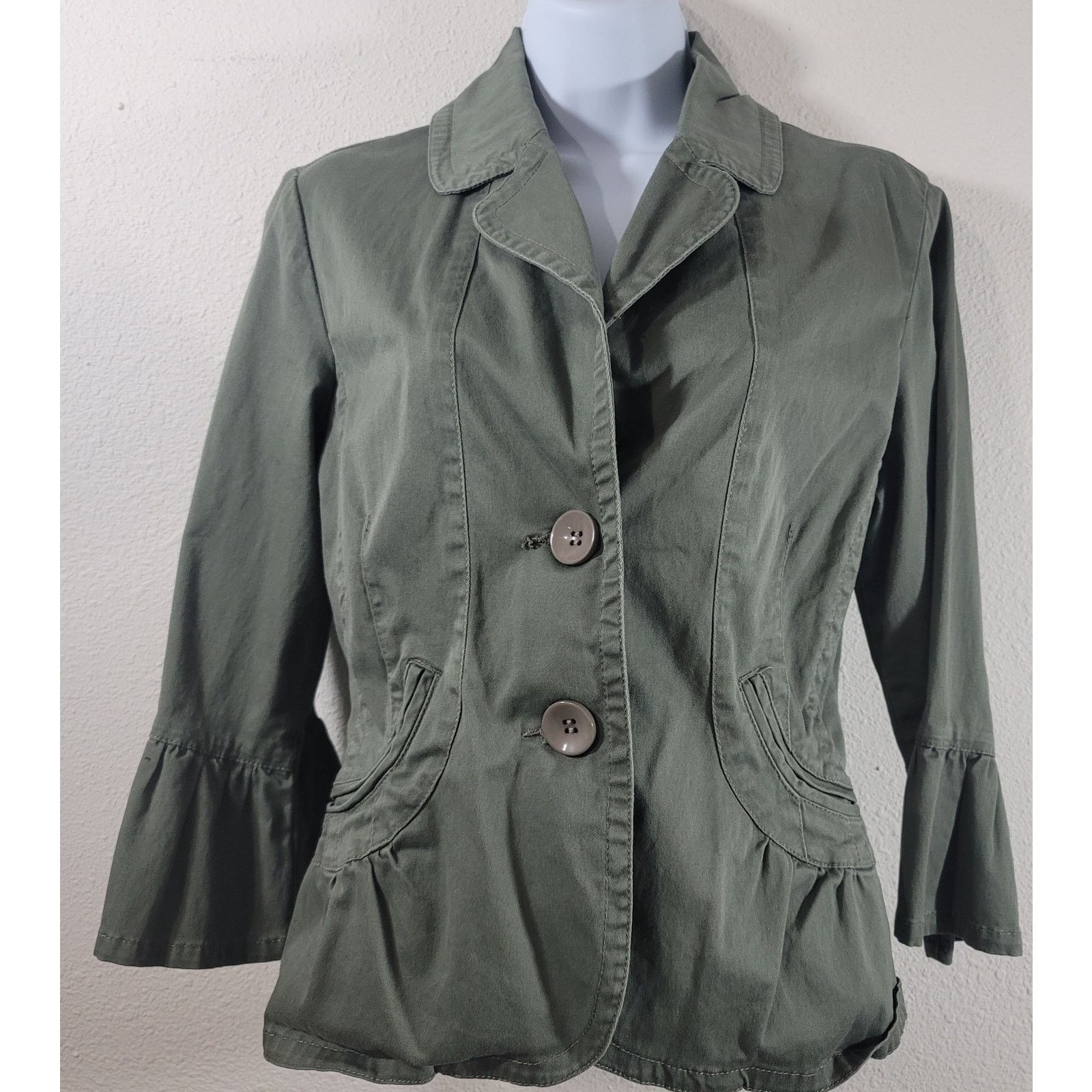 Other Live A Little Army Green 2 Button Ruffled Sleeves Blazer S Size S / US 4 / IT 40 - 1 Thumbnail