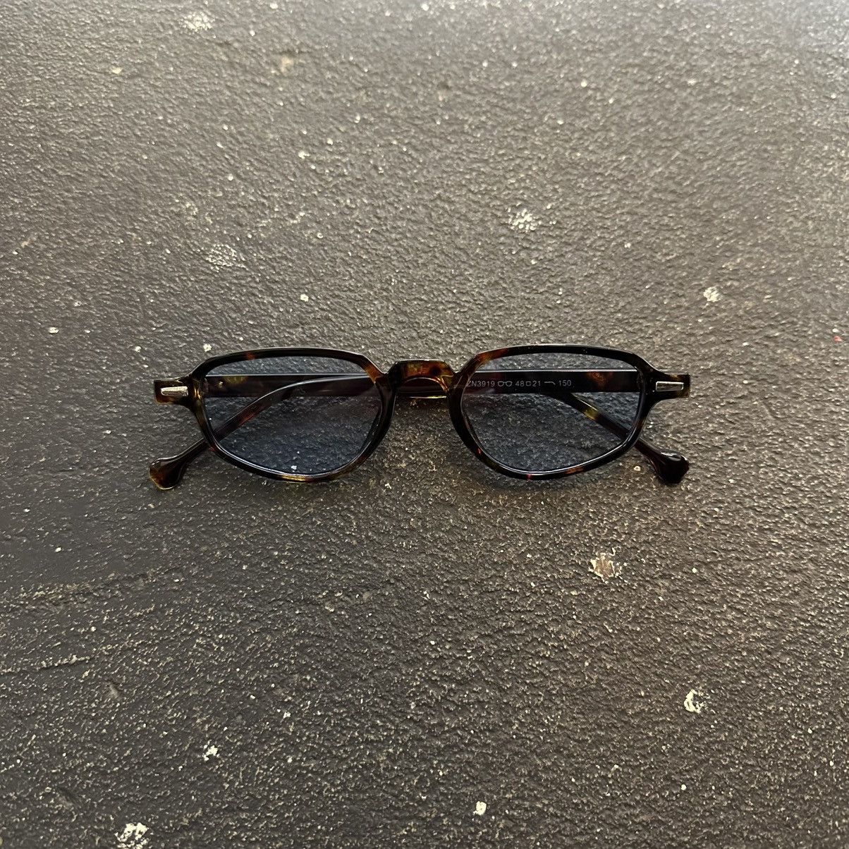 Other Y2K Unisex Sunglasses Retro Fashion Shades QZ968-3919-05 Size ONE SIZE - 1 Thumbnail
