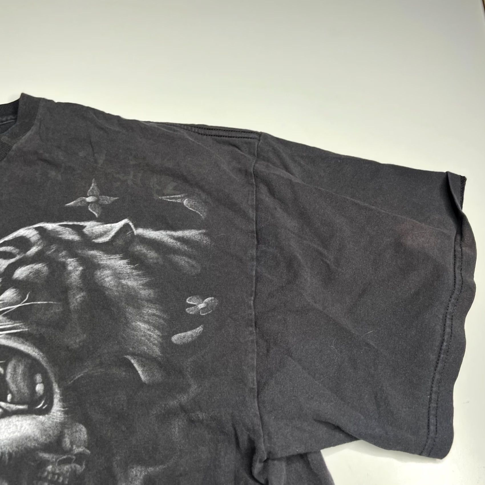 Delta VINTAGE Dragon Tiger Yin Yang T-Shirt Gray Men 2XL Dragon Tiger Yin Yang Skull Graphic Cotton USA 2000s Mens T-Shirt Size US XXL / EU 58 / 5 - 4 Thumbnail