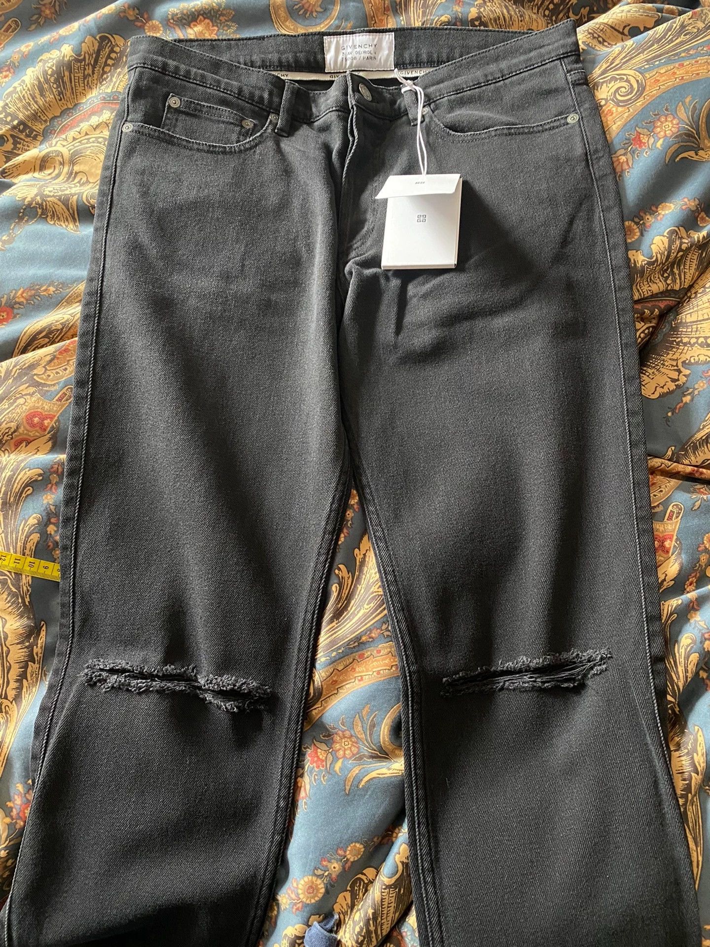 Givenchy Givenchy Black Distressed Cut Jeans 31 Size US 31 - 1 Thumbnail