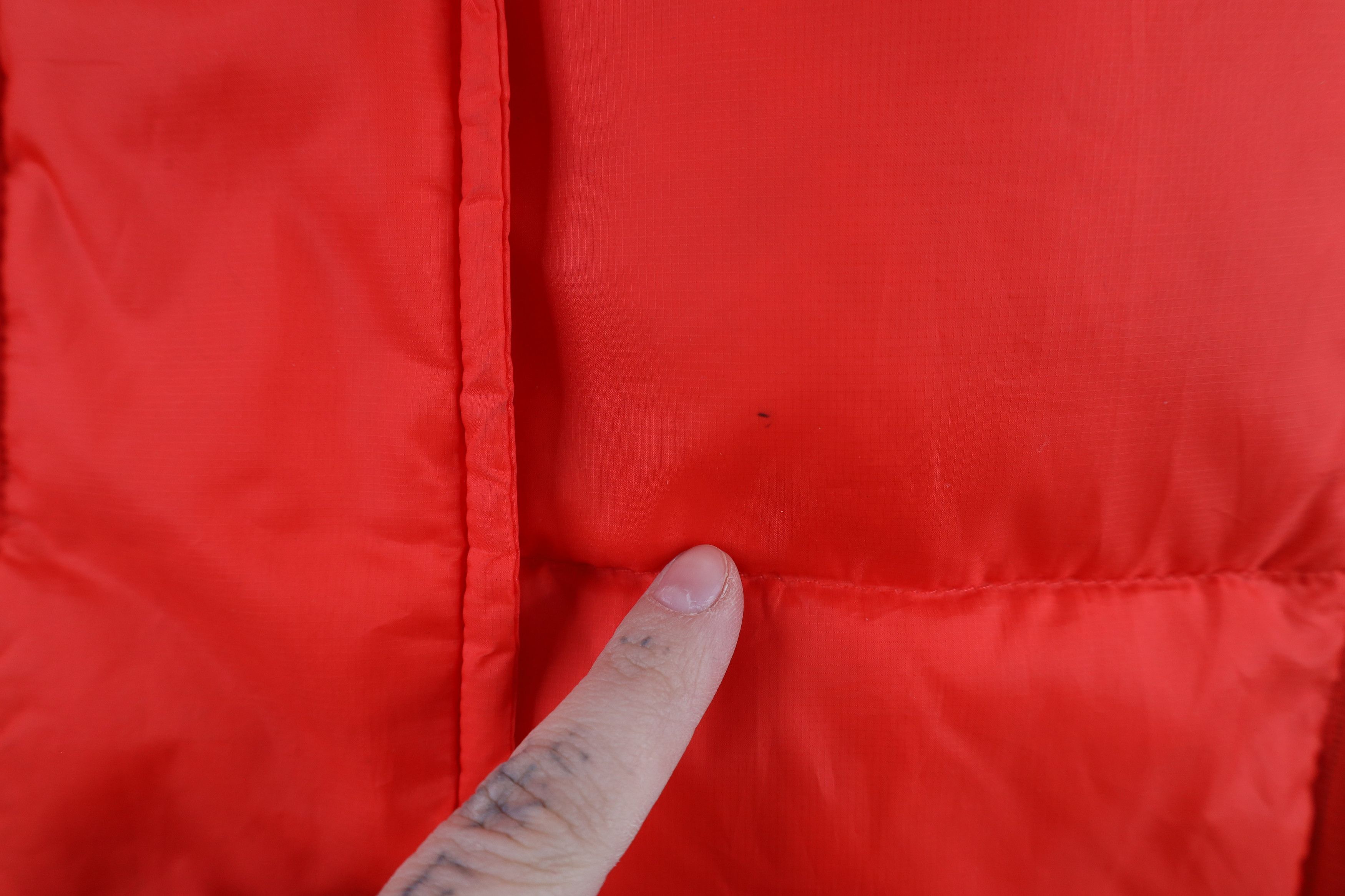 Nike × Vintage Nike Out Box Logo Duck Down Hooded Puffer Vest Jacket Red Size S / US 4 / IT 40 - 5 Thumbnail