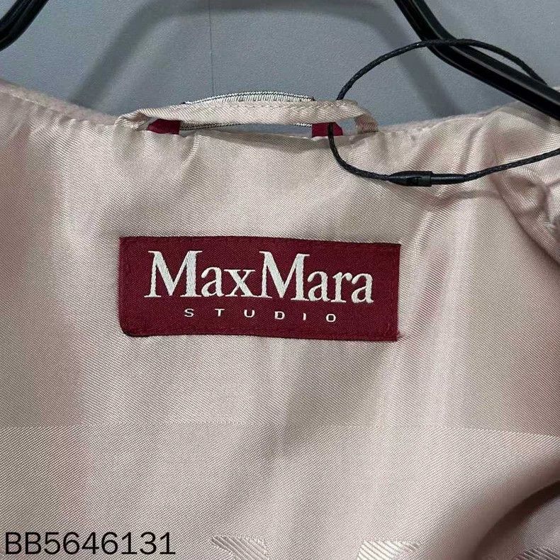 Max Mara Max Mara Bathrobe coat with pink fur collar Size M / US 6-8 / IT 42-44 - 4 Thumbnail