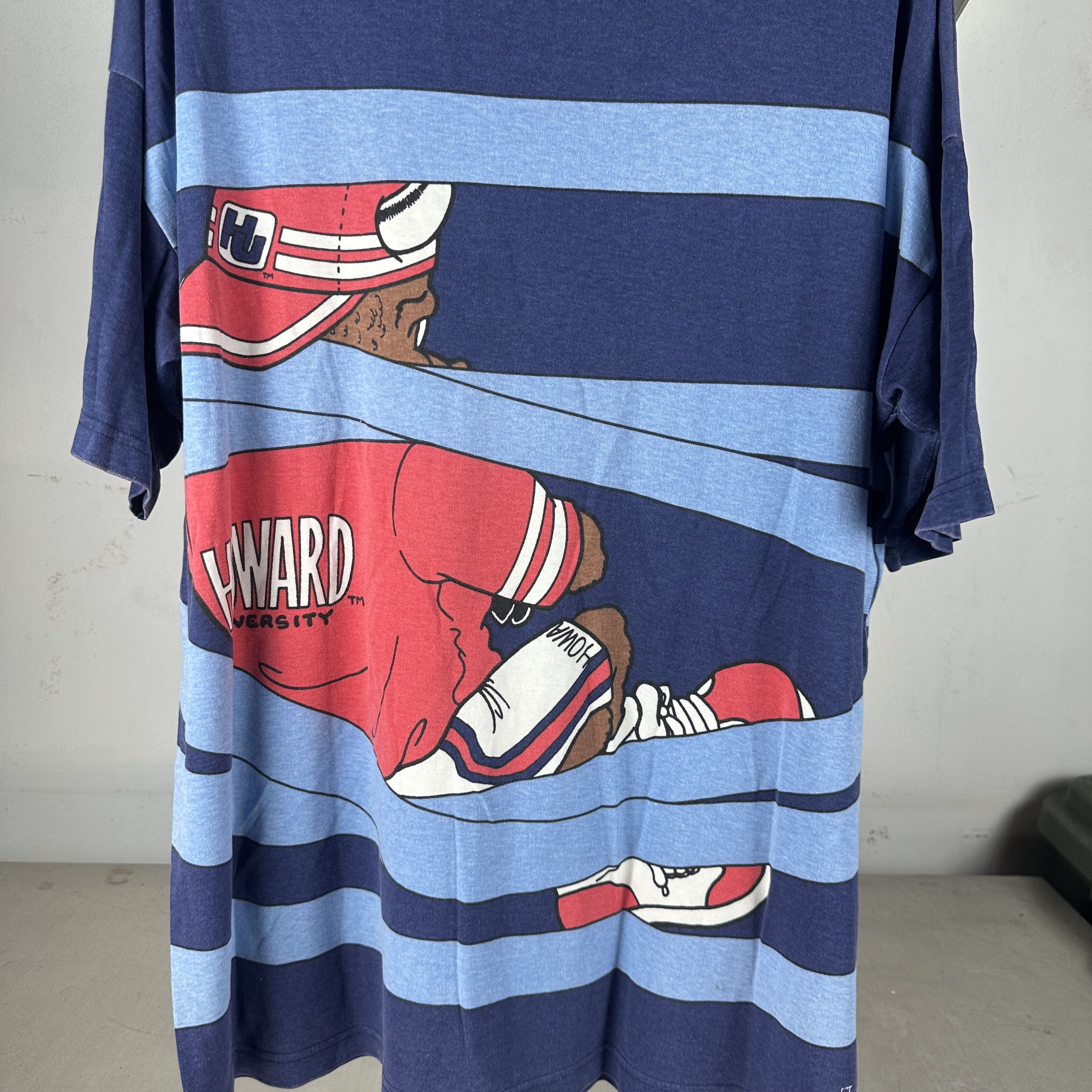 Vintage ​​​​90s Howard University Bison Mascot NCAA AOP T-shirt Size US XL / EU 56 / 4 - 4 Thumbnail