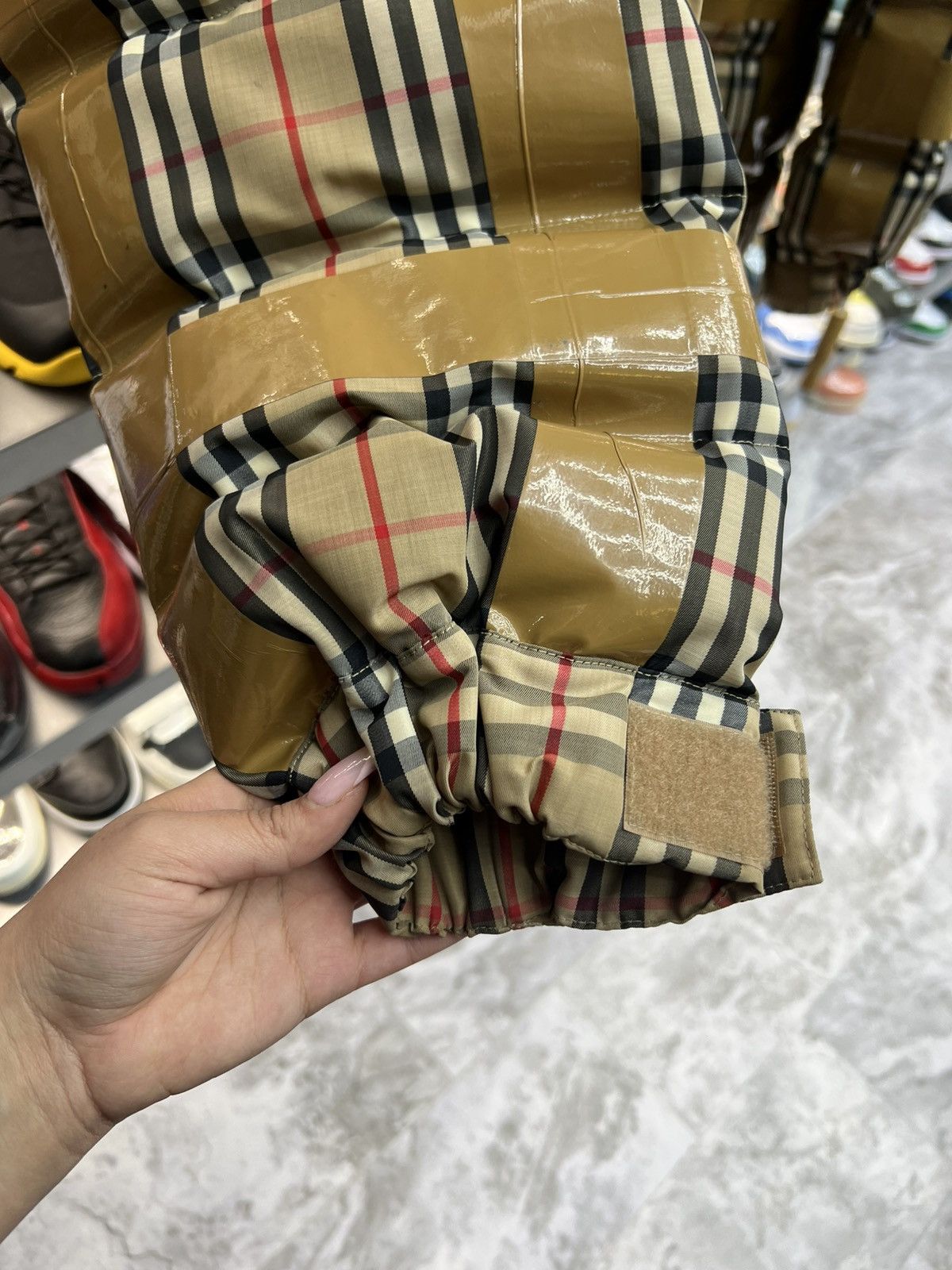 Burberry Burberry Tape Puffer Jacket Size US L / EU 52-54 / 3 - 5 Thumbnail