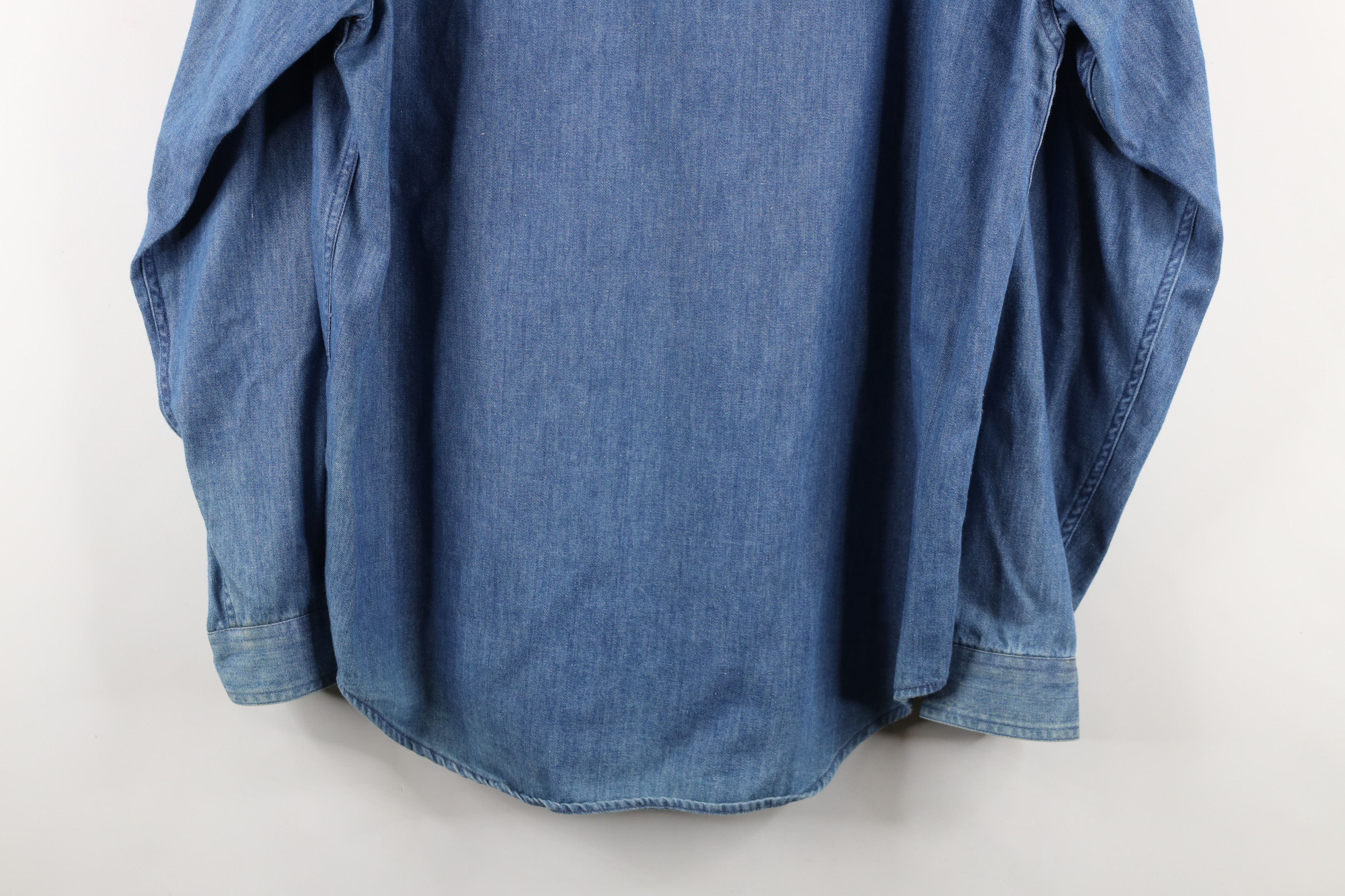 Vintage Vintage 90s Streetwear Fit Denim Jean Button Down Shirt Size US M / EU 48-50 / 2 - 15 Thumbnail
