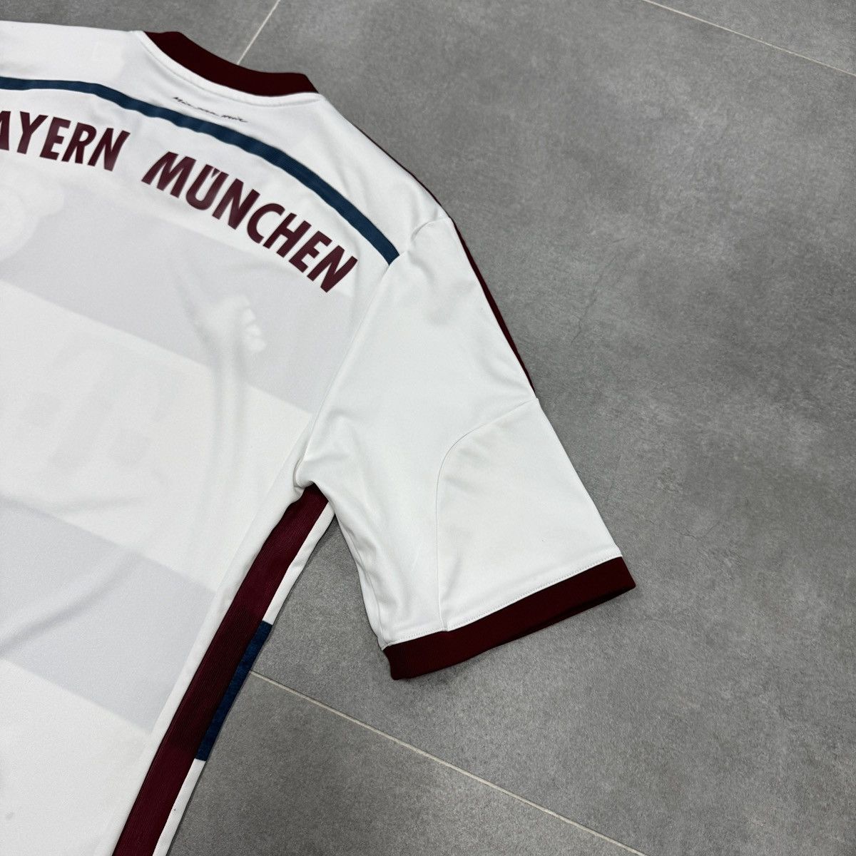 Adidas Adidas FC Bayern Munich 2014/2015 Away Soccer Jersey Shirt Size US S / EU 44-46 / 1 - 20 Thumbnail