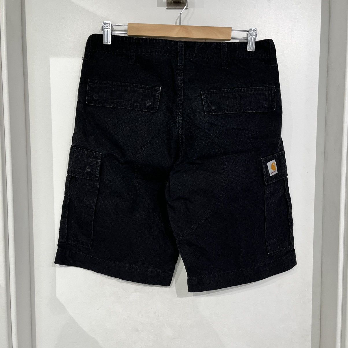 Carhartt Wip Carhartt WIP Shorts Black Size US 31 - 2 Thumbnail