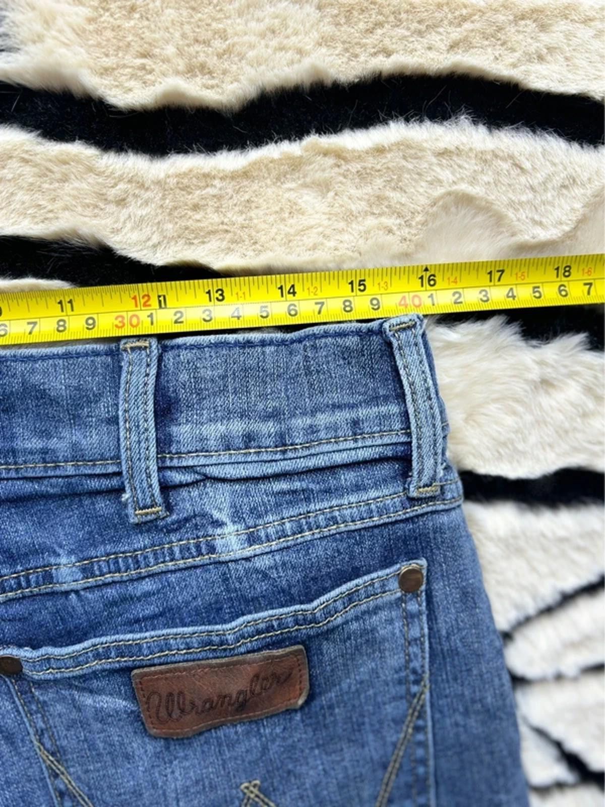 Other Men’s vintage wrangler baggy fit jeans Y2K style size 30x32 Size US 30 / EU 46 - 4 Thumbnail