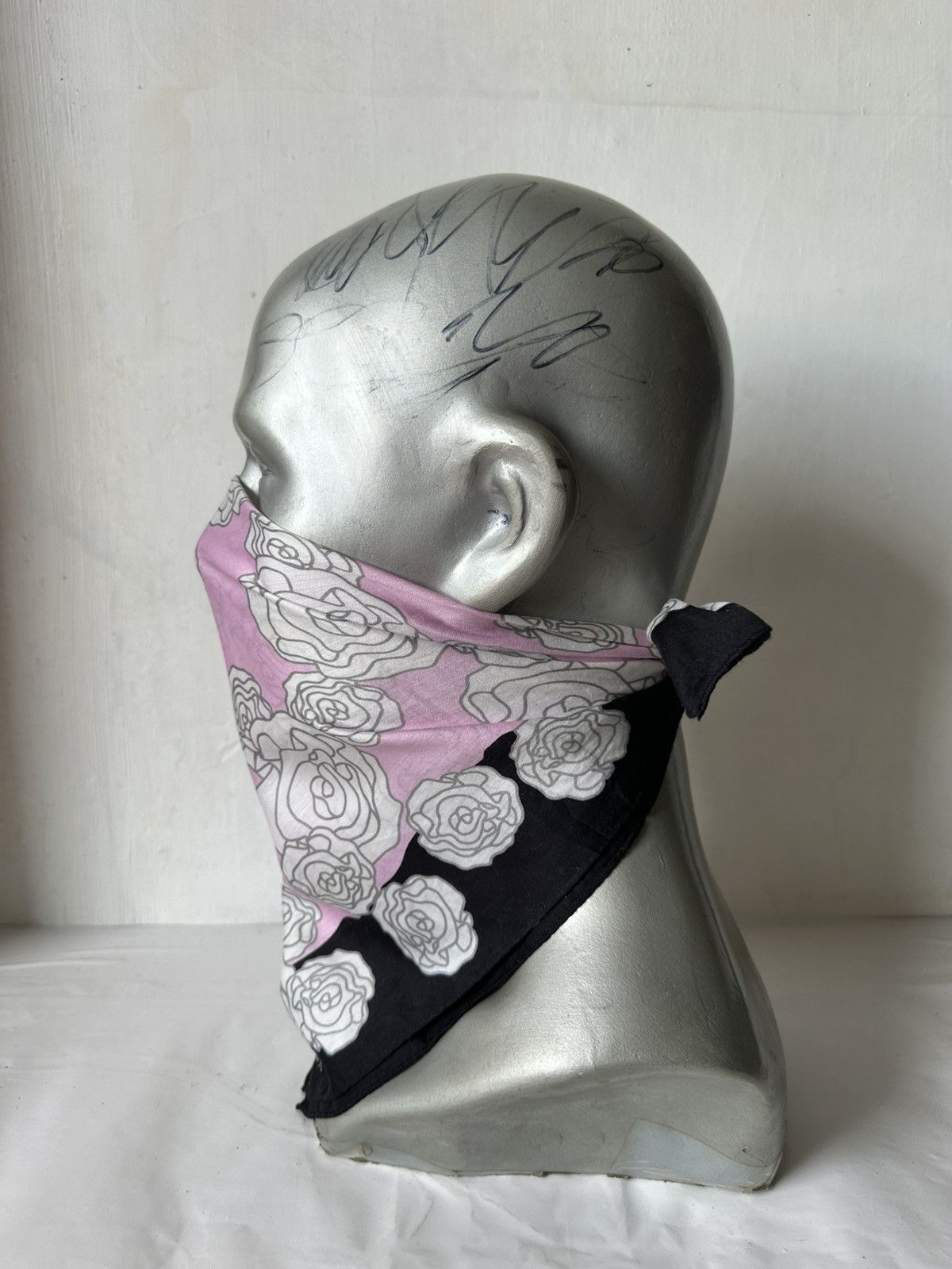 Vintage Vintage YSL Handkerchief/ Neckerchief/ Bandana Size ONE SIZE - 9 Thumbnail