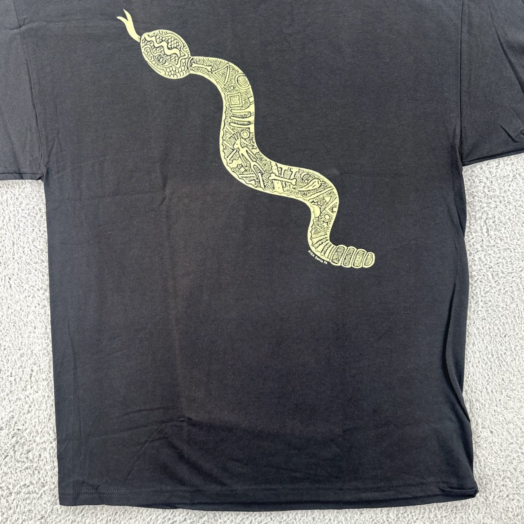 Hanes VINTAGE Hanes Beefy-T Shirt Mens Large Black Graphic Print Rattlesnake Art Short Sleeve Crew Neck All Seasons Boys Mens Size US L / EU 52-54 / 3 - 4 Thumbnail