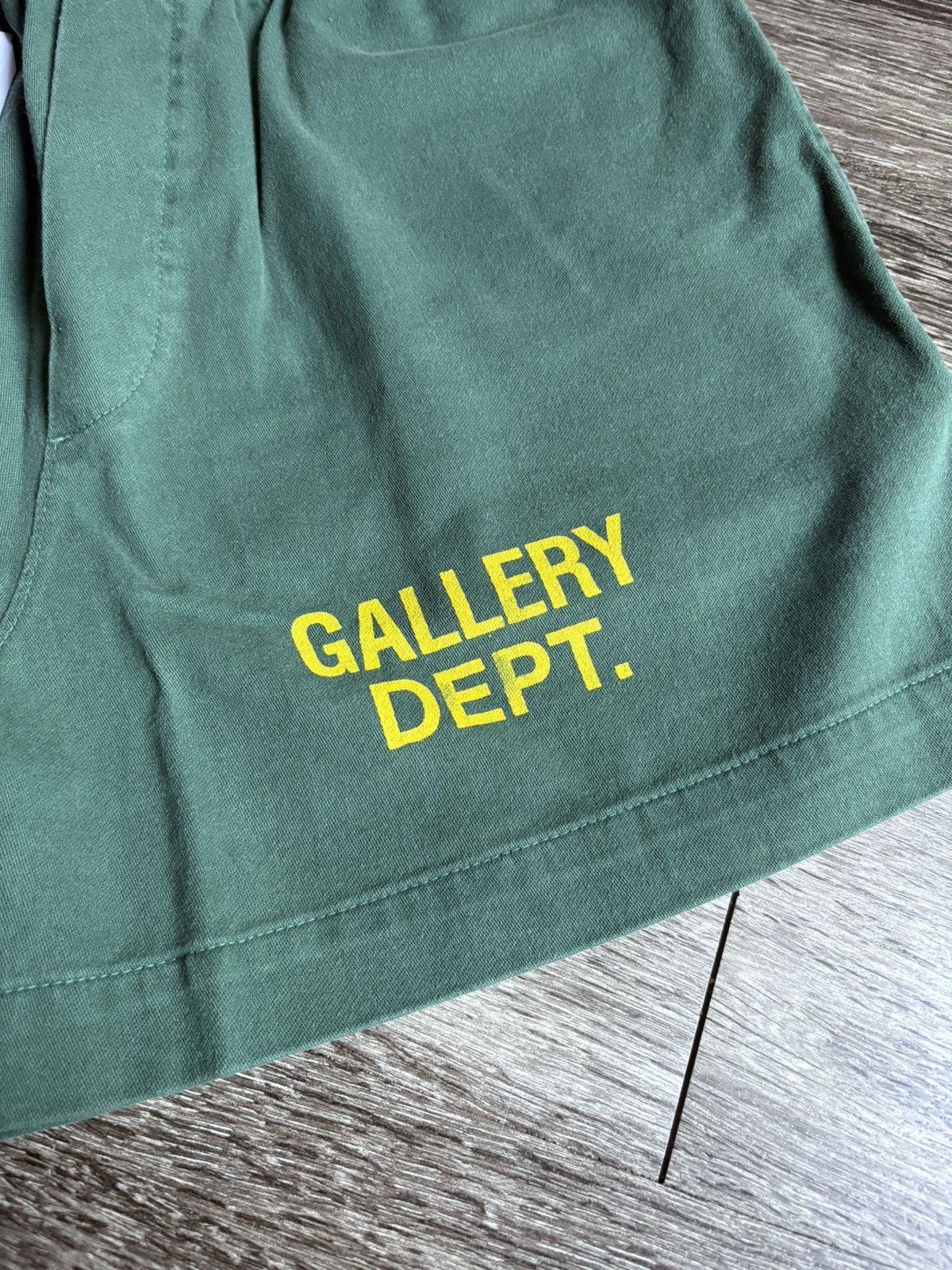 Gallery Dept. Gallery Dept. Green Zuma Shorts Size US 31 - 2 Thumbnail