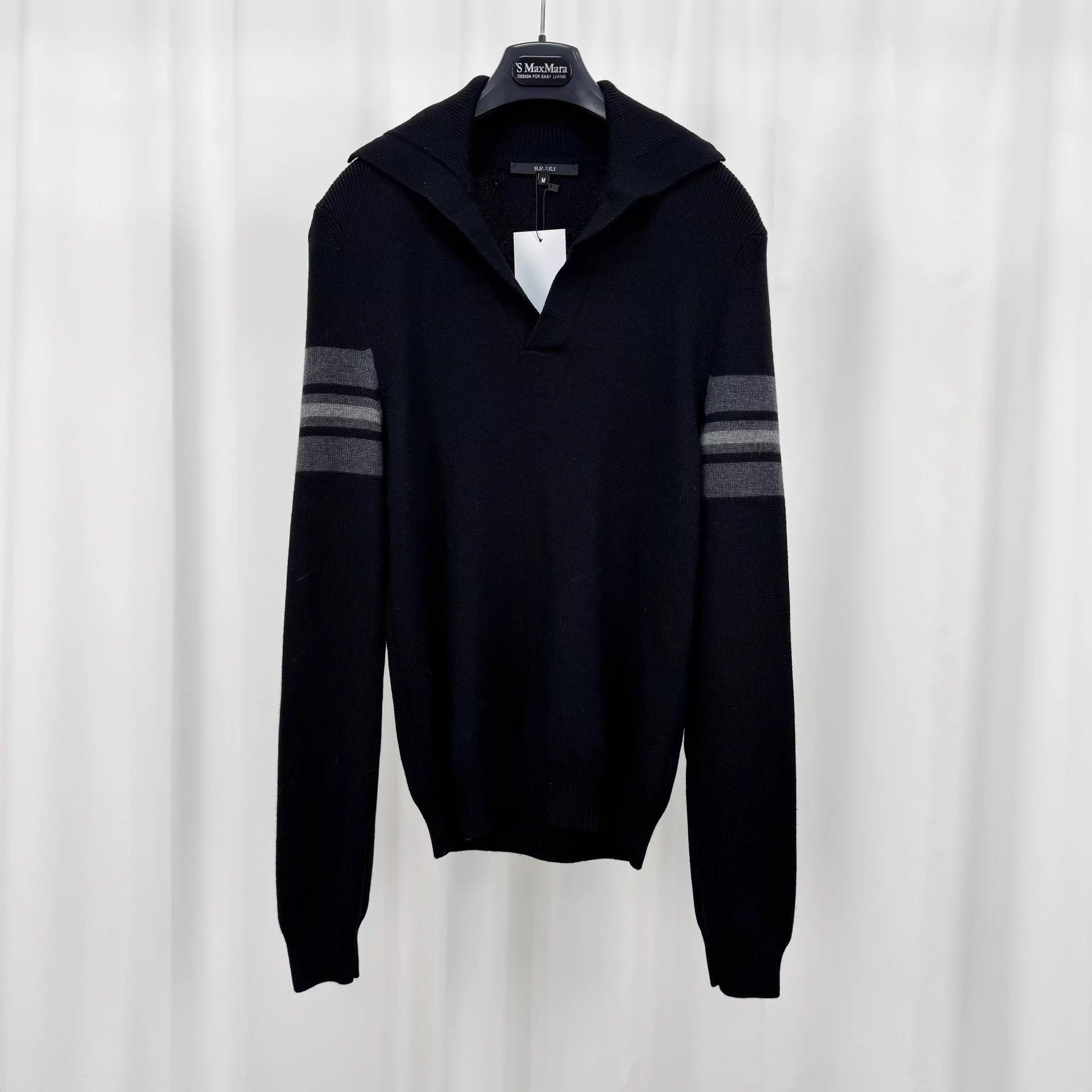 Gucci Gucci collared wool knit sweater M 99 new Size M / US 6-8 / IT 42-44 - 1 Thumbnail
