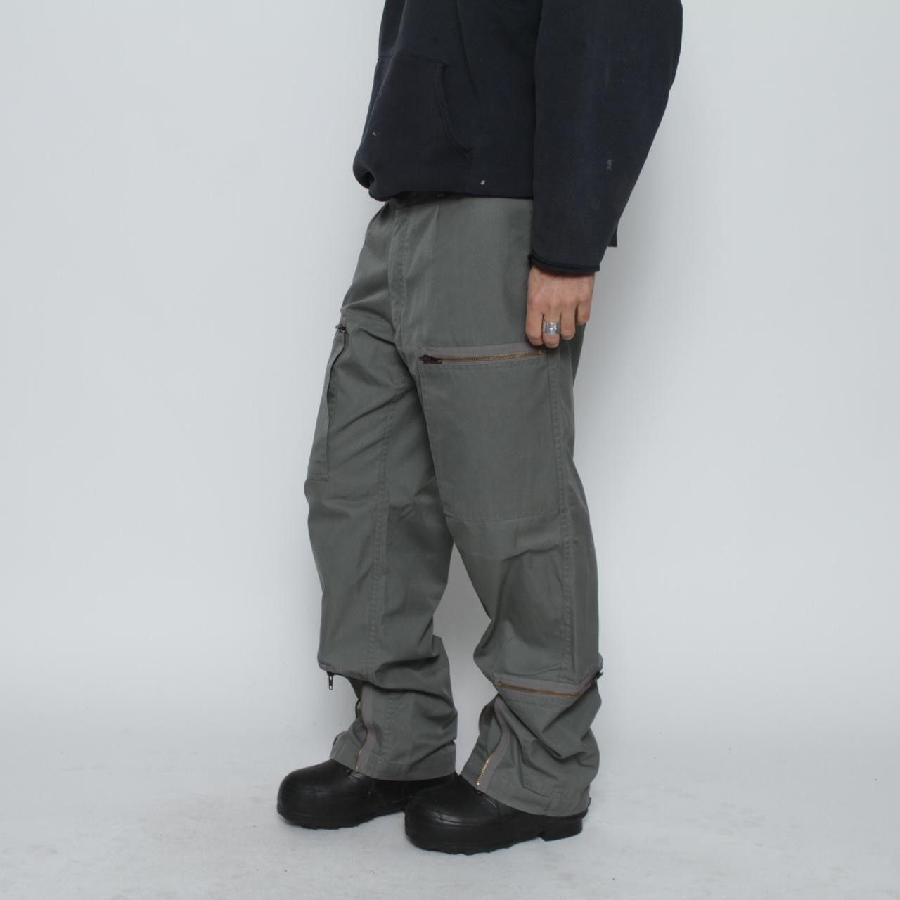Vintage GREY TECHNICAL FLIGHT SUIT STYLE CARGO PANTS Size US 35 - 3 Thumbnail