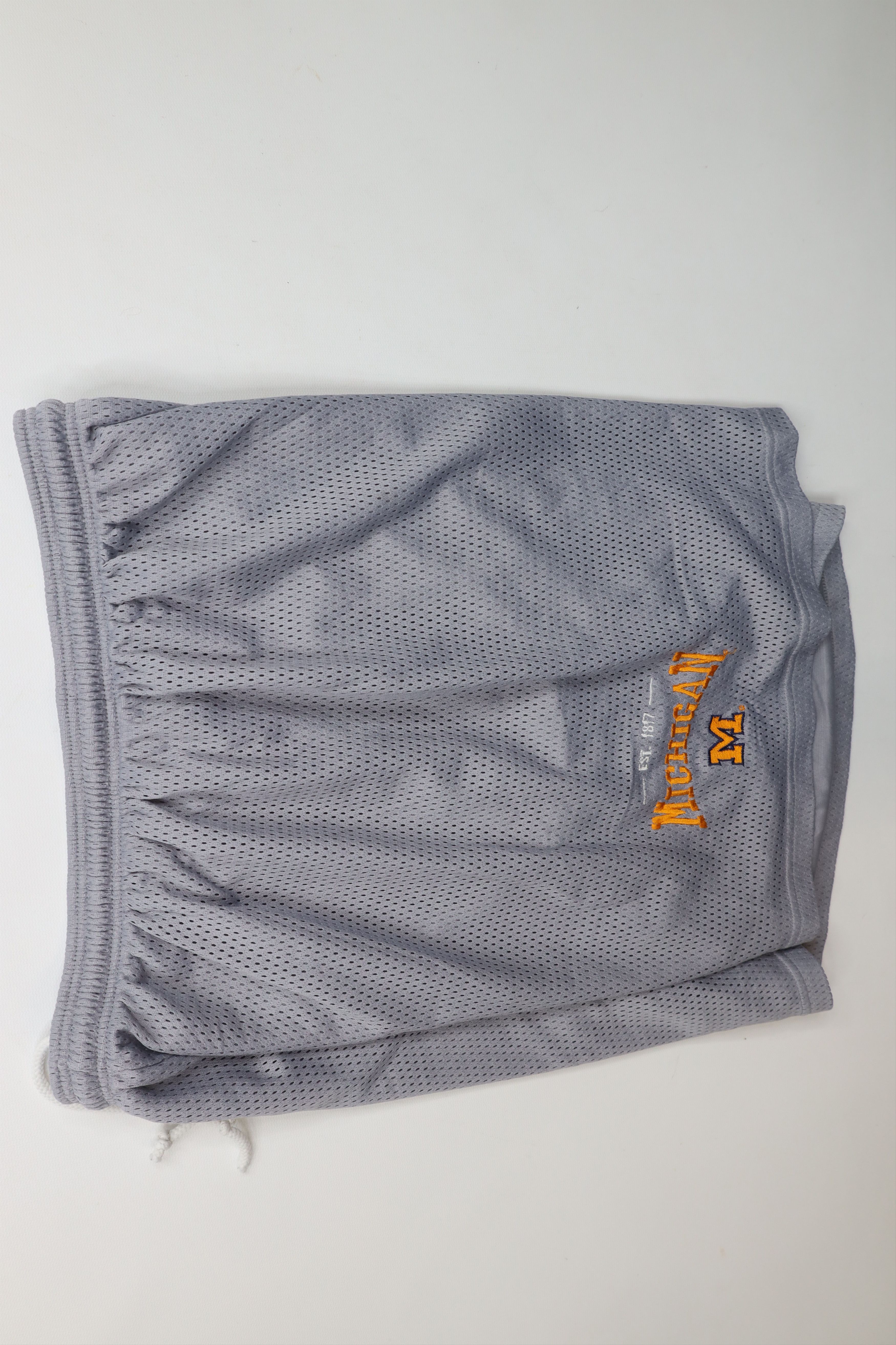 Vintage Vintage 90s University of Michigan Above Knee Shorts Gray Size US 34 / EU 50 - 8 Thumbnail
