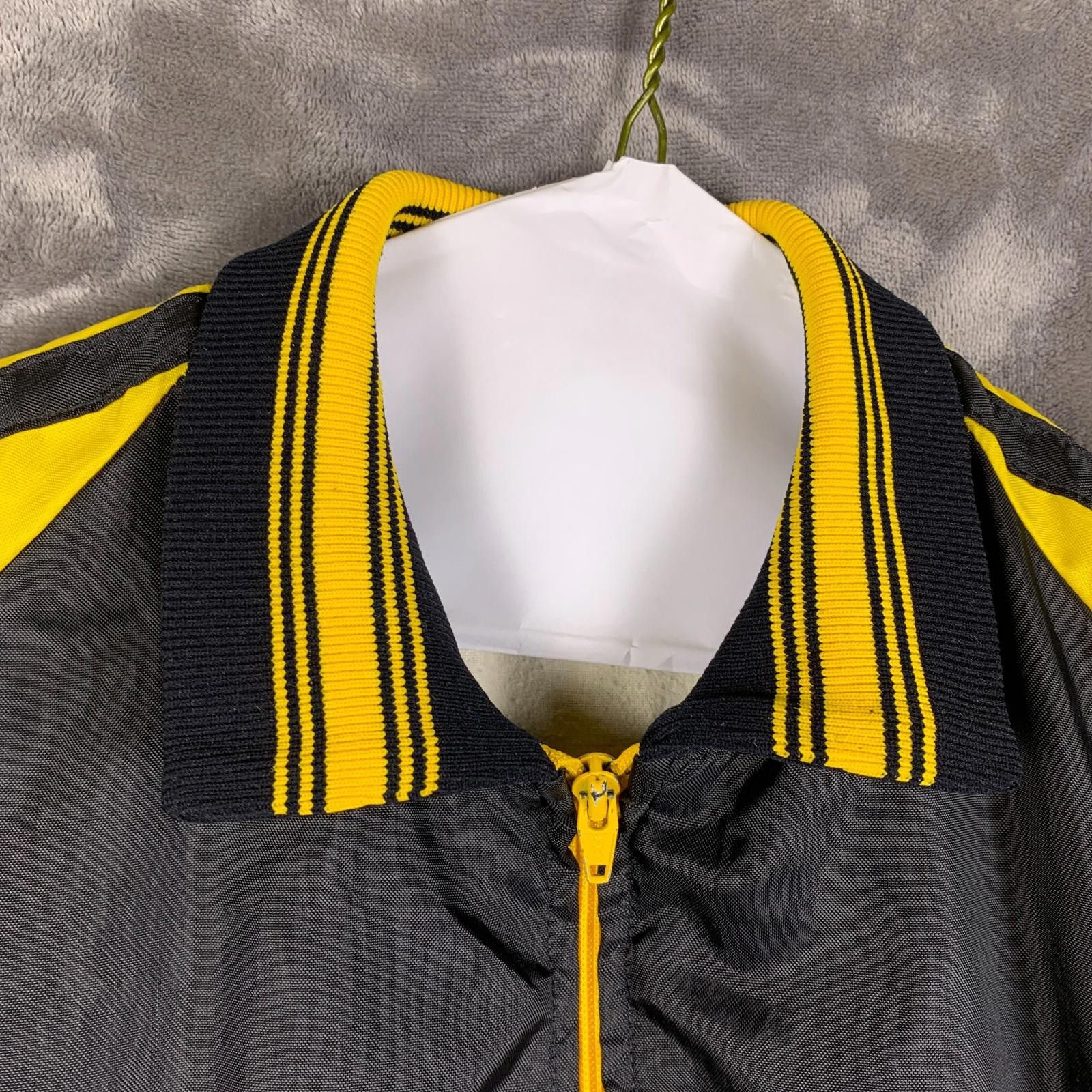Holloway MENS Holloway Jacket Black and Gold Windbreaker Sz. M (290) Size US M / EU 48-50 / 2 - 2 Thumbnail