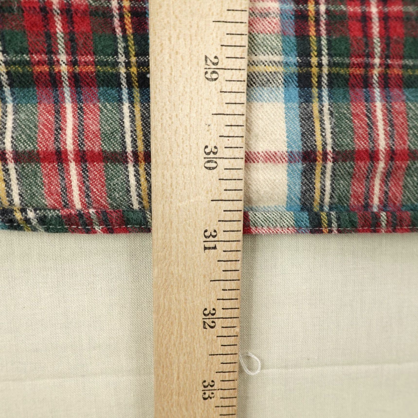Vintage VINTAGE LL Bean Shirt Mens 2XL Red Plaid Flannel Button-Up Outdoors Workwear Casual Shirt Mens 2XL Red Plaid Flannel Button-Up LL Bean Size US XXL / EU 58 / 5 - 6 Thumbnail