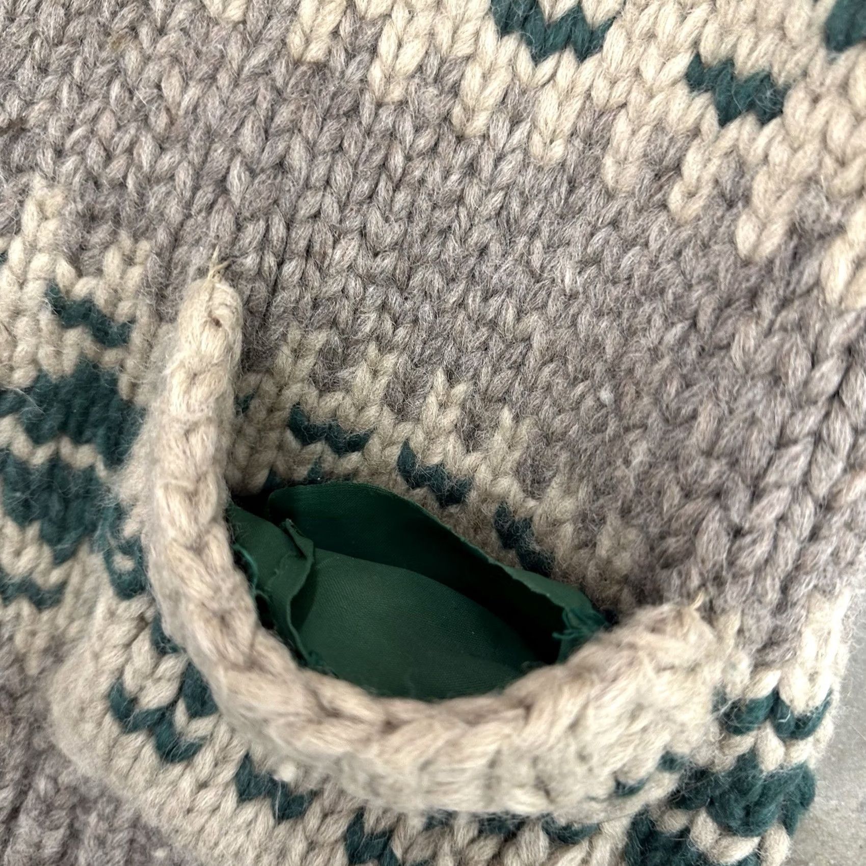 Vintage VINTAGE Green Gray Hand Knit Cowichan Zip Thick Knit Sweater M/L Men Size US M / EU 48-50 / 2 - 5 Thumbnail