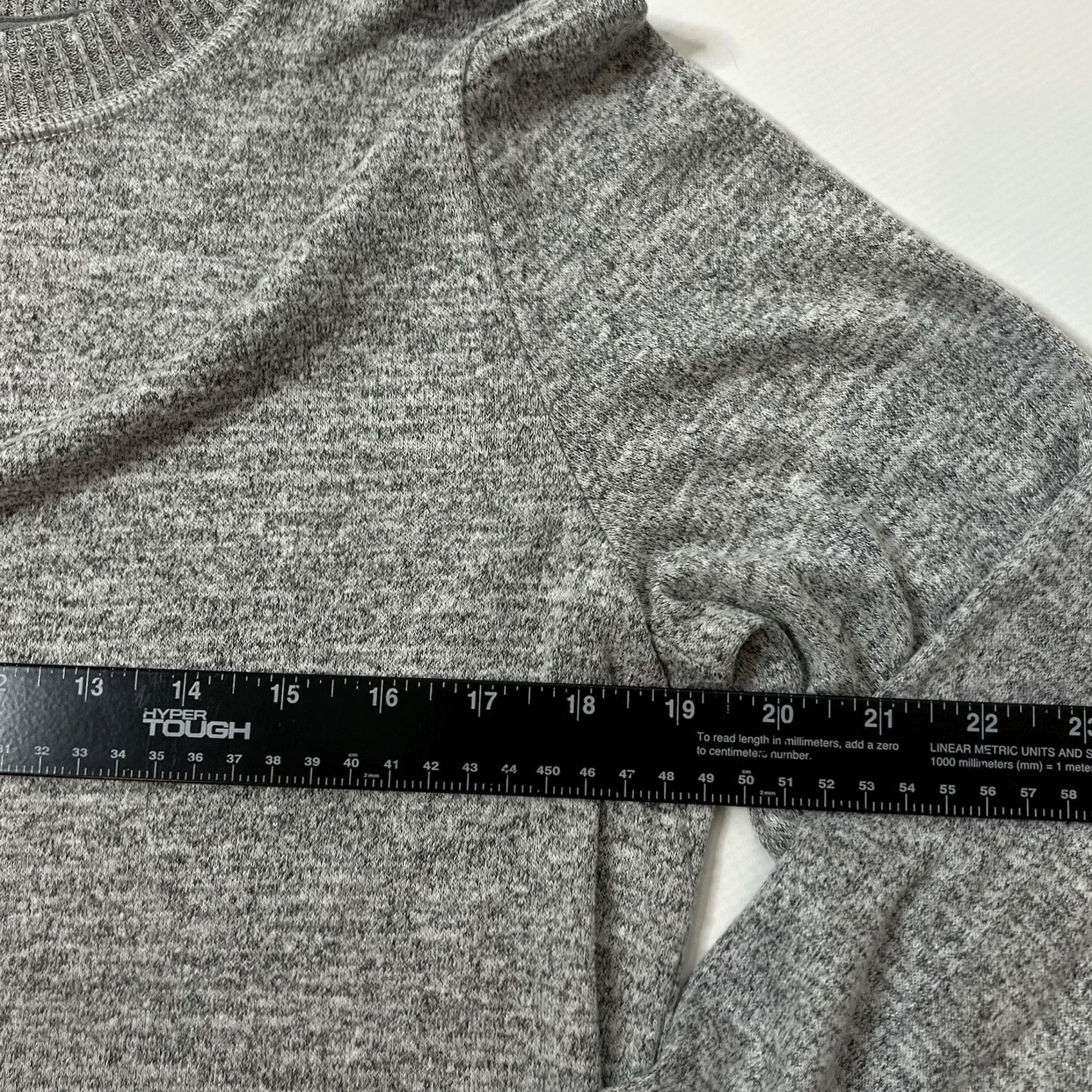 Abercrombie & Fitch Abercrombie & Fitch Gray Pullover Sweater Crew Neck Flare Sleeves With Tie Size Small Womens Knitted Knit Casual/Workwear Size S / US 4 / IT 40 - 7 Thumbnail