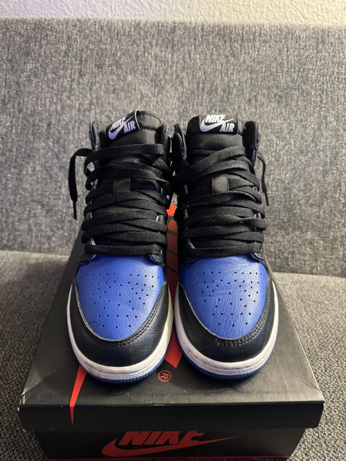 Jordan Brand Royal Toe Air Jordan 1 size 5y Size US 5 / IT 35 - 2 Thumbnail
