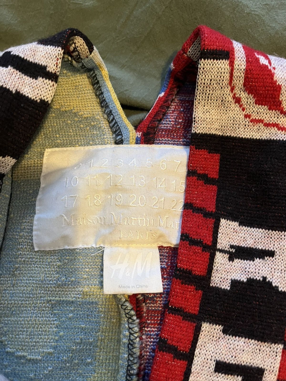 H&M × Maison Margiela Maison Margiela x H&M Supporter Scarf Sweater L Size US L / EU 52-54 / 3 - 2 Thumbnail