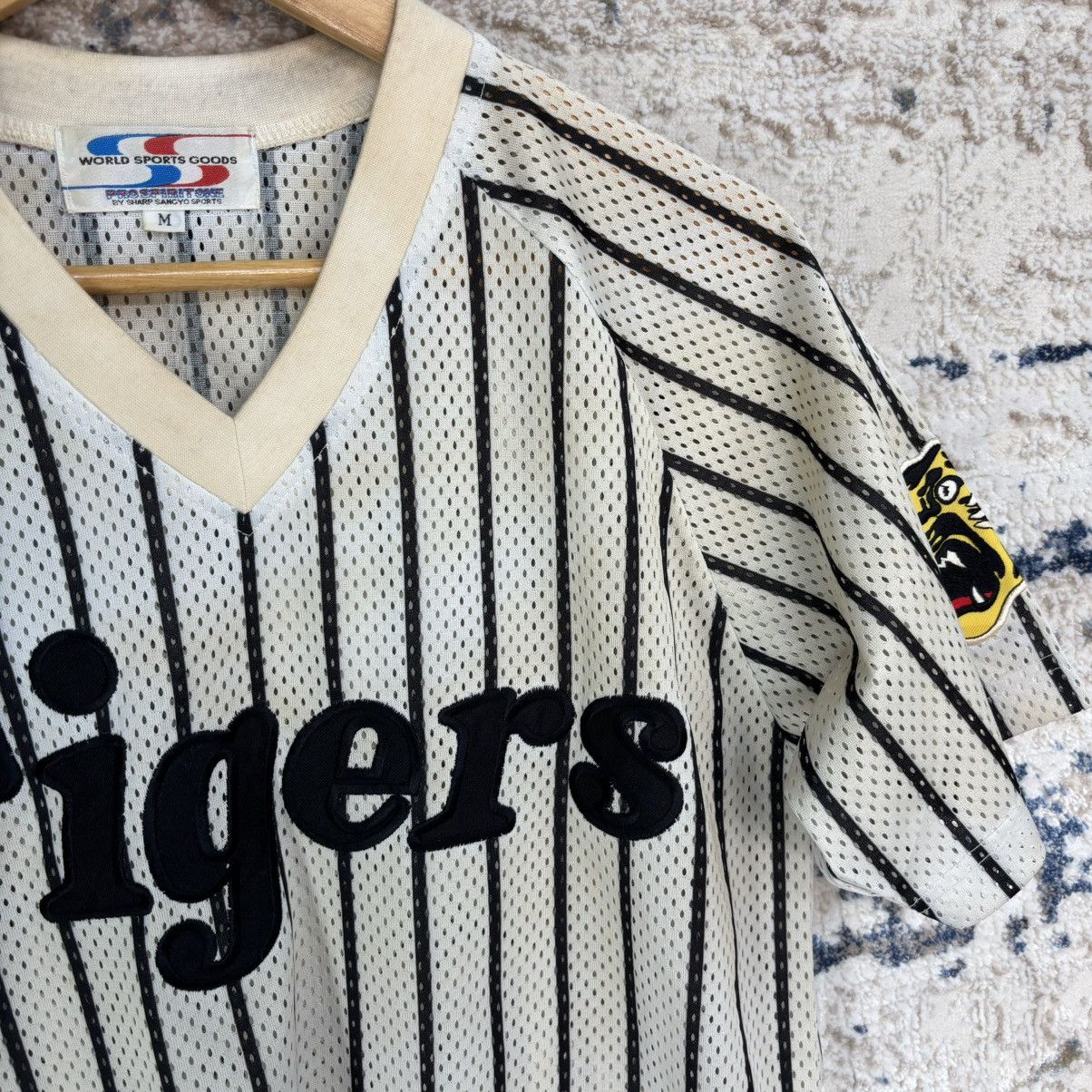 Japanese Brand × Vintage LAST DROP ‼️Vintage Hanshin Tigers Baseball Jersey Size US M / EU 48-50 / 2 - 8 Thumbnail