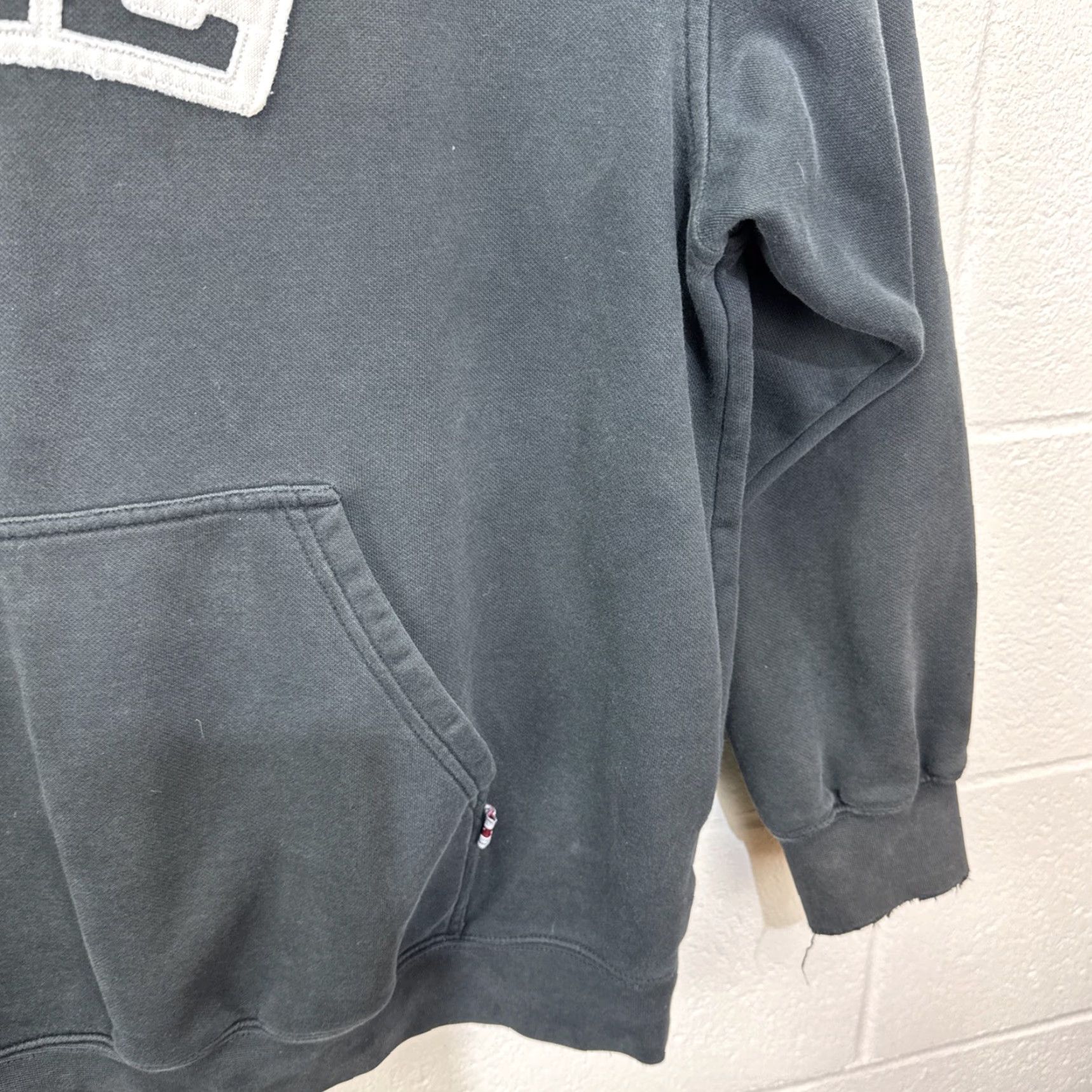 Nike VINTAGE Nike Sweatshirt Mens L Black Center Swoosh Hoodie Pullover Size US L / EU 52-54 / 3 - 7 Thumbnail