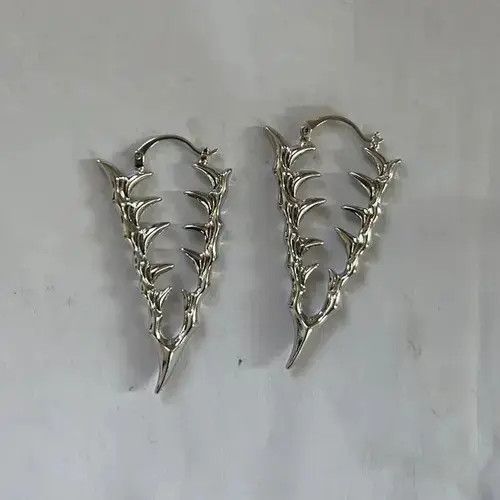 Vintage Cyberpunk Style Canine Teeth Earrings Unisex Size ONE SIZE - 3 Thumbnail