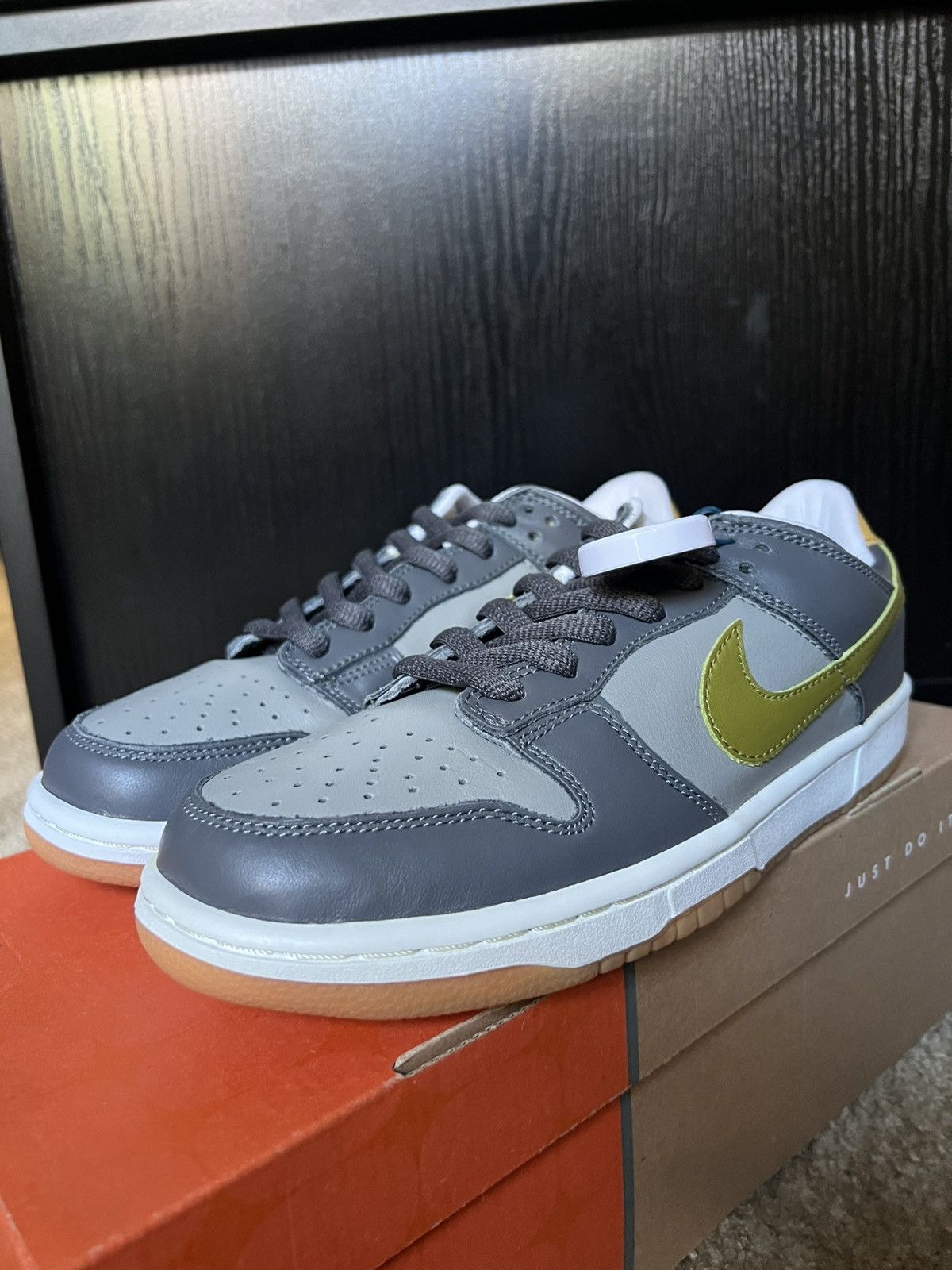 Nike Nike Dunk Low Pro B Graphite Camper Green 2002 Size 8.5 DS Size US 8.5 / EU 41-42 - 5 Thumbnail