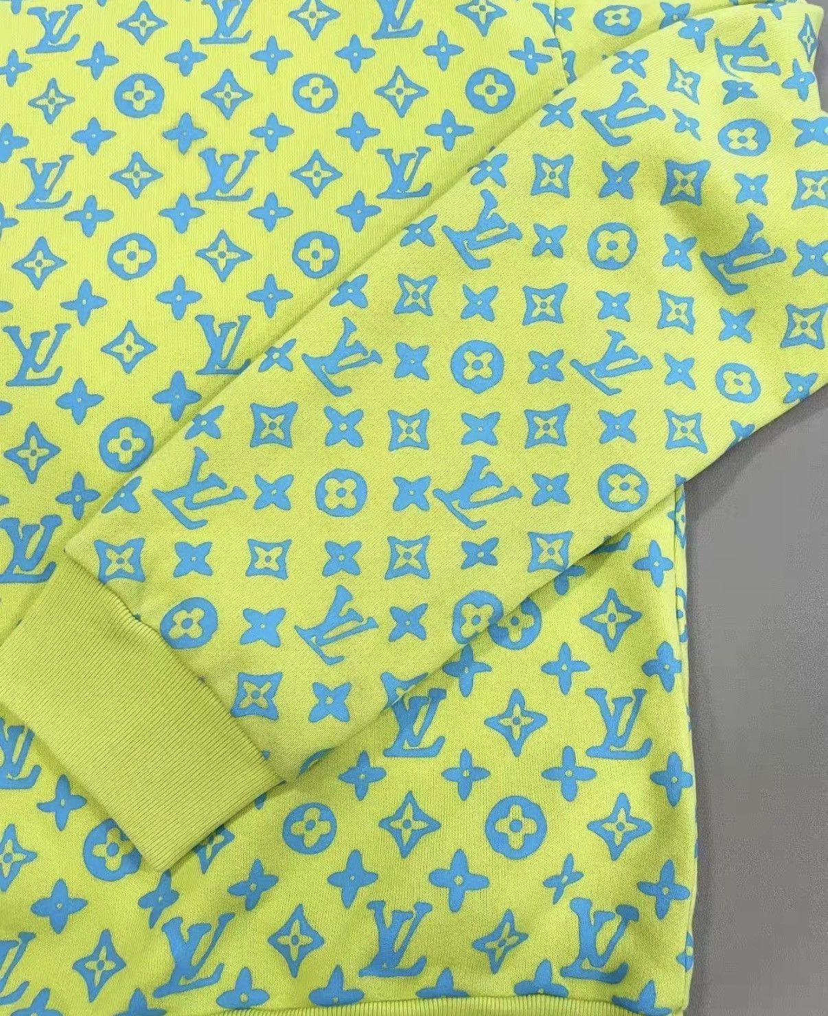 Louis Vuitton Louis Vuitton Stylish Neon Long Sleeve Sweatshirt J33 Size S / US 4 / IT 40 - 6 Thumbnail