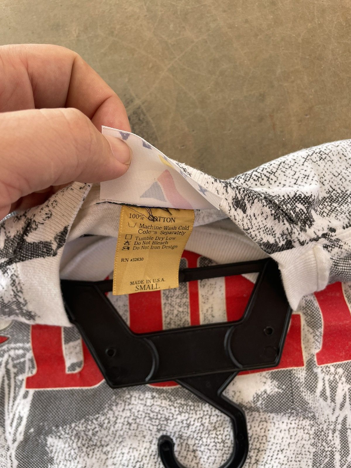 NBA VINTAGE CHICAGO BULLS ALL OVERPRINT Size US S / EU 44-46 / 1 - 6 Thumbnail