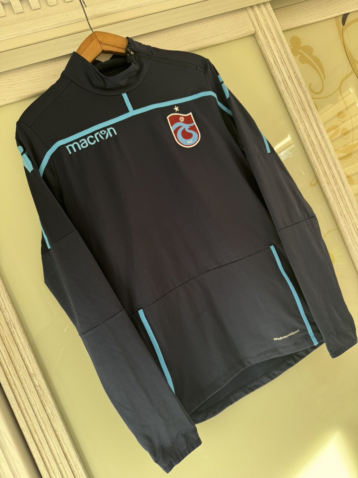Macron Trabzonspor 2021-2022 Soccer Training Top Football Jersey Size US S / EU 44-46 / 1 - 4 Thumbnail