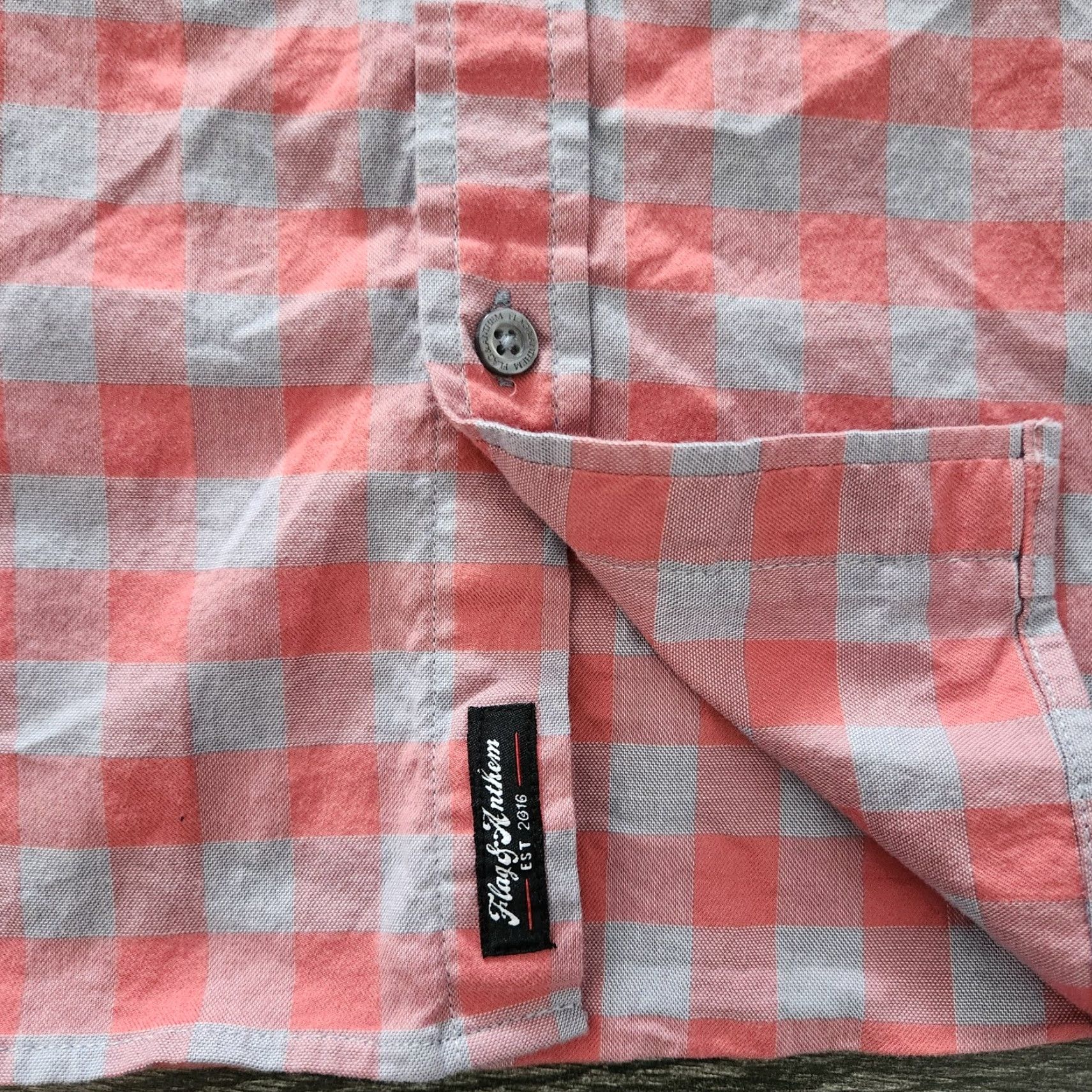 Flag & Anthem Flag & Anthem Madlex Button-Up Long Sleeve Shirt Plaid Coral Gray L Men’s Gray Plaid Button-Up Shirt Size US L / EU 52-54 / 3 - 3 Thumbnail