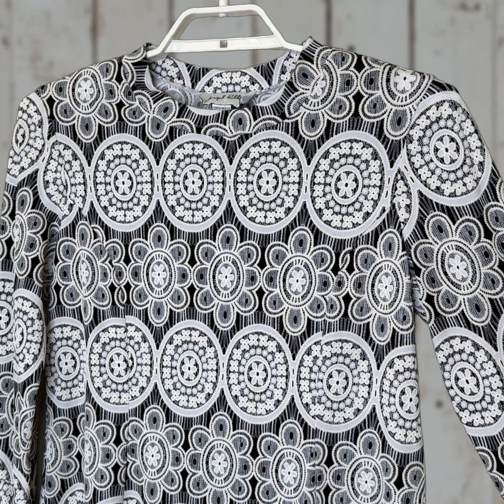 Joseph Ribkoff Joseph Ribkoff Blouse Pullover Top Womens Size 12 Black White Print Long Bell Sleeve Size XL / US 12-14 / IT 48-50 - 1 Thumbnail