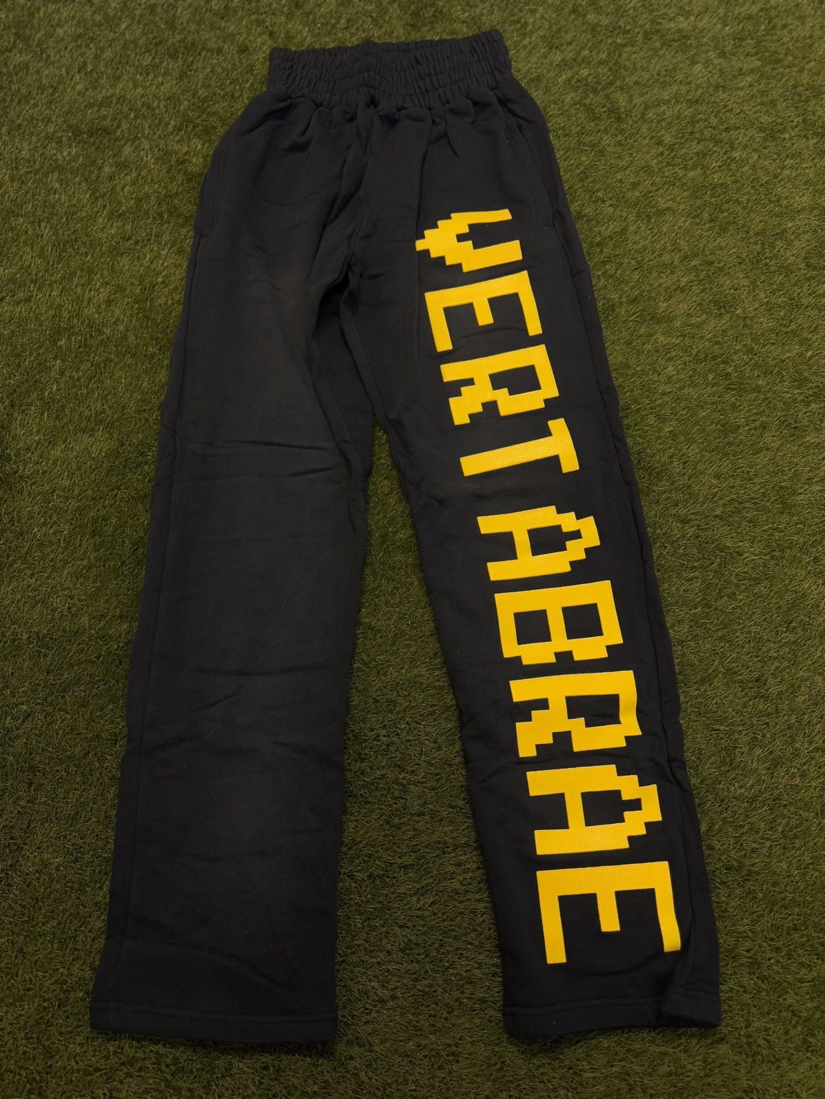 Vertabrae Vertabrae C-2 Sweatpants Blue Yellow Size XXL (NEW) Size US 36 / EU 52 - 1 Thumbnail
