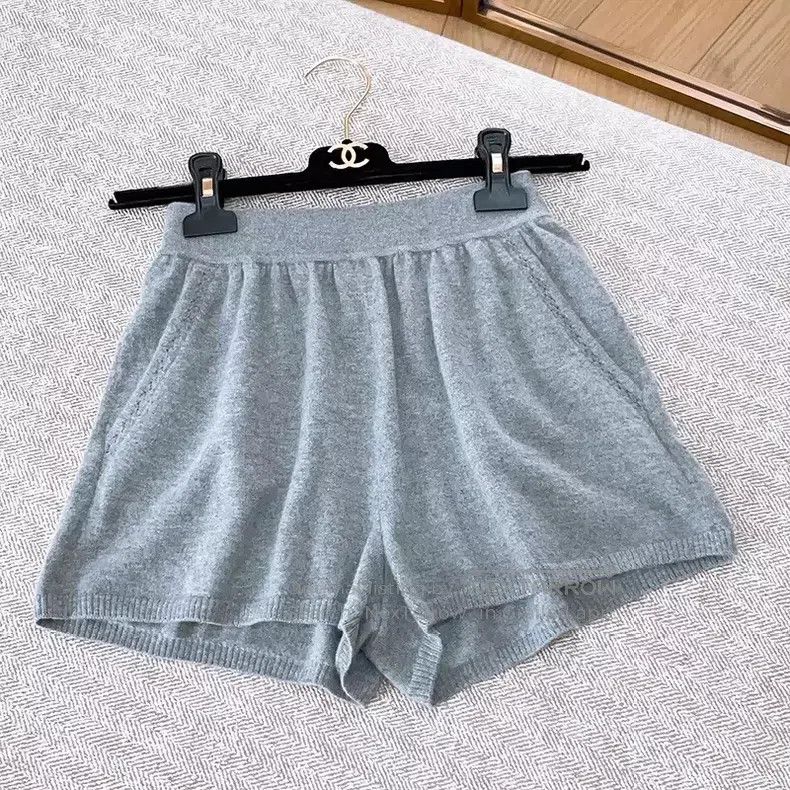 Loro Piana LORO PIANA size S Baby Cashmere Knit Shorts Size 25" / US 0 / IT 36 - 1 Thumbnail