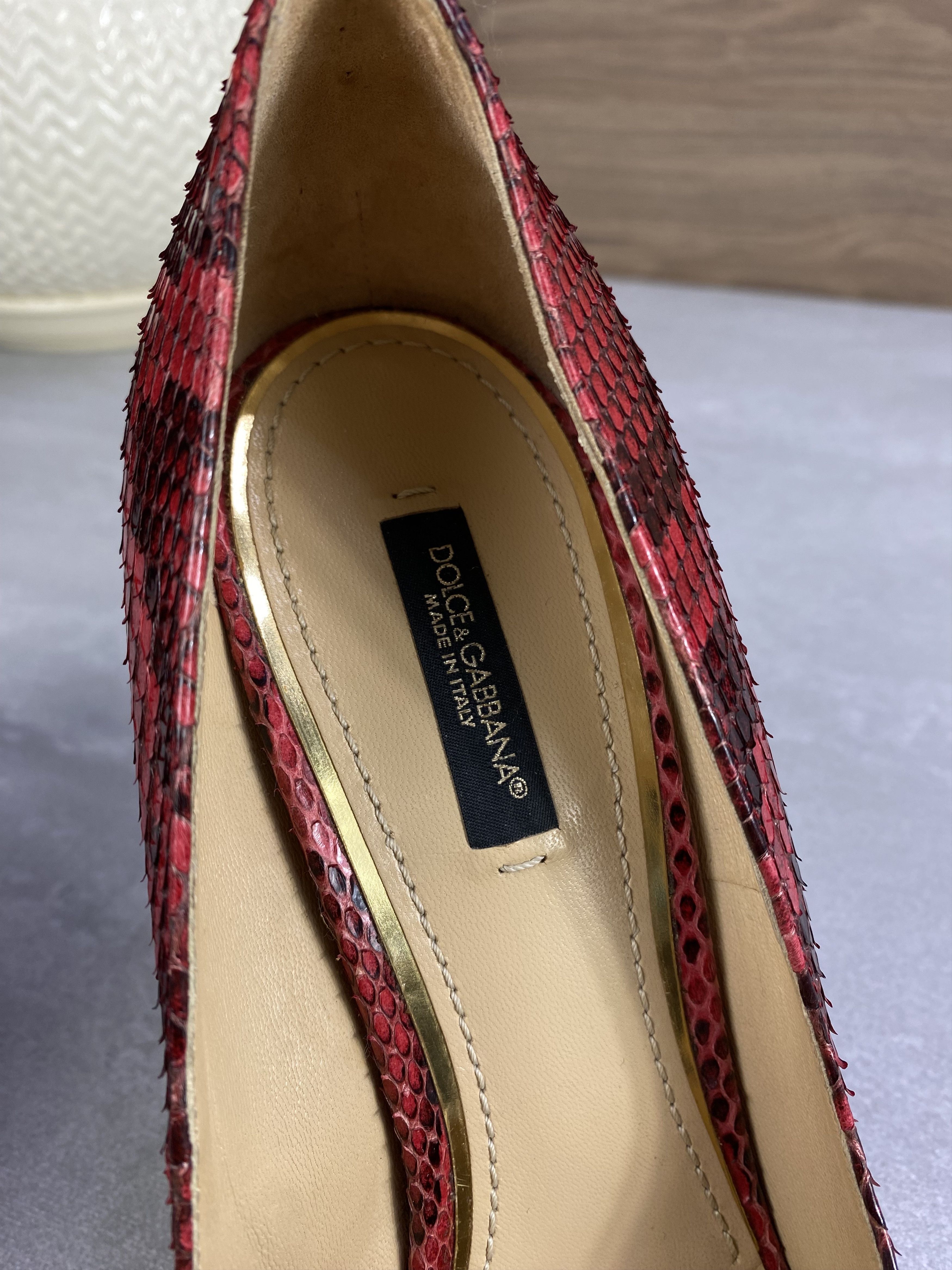 Dolce & Gabbana Dolce & Gabbana Red Python Pointed Toe Pumps Size 38 Size US 8 / IT 38 - 14 Thumbnail