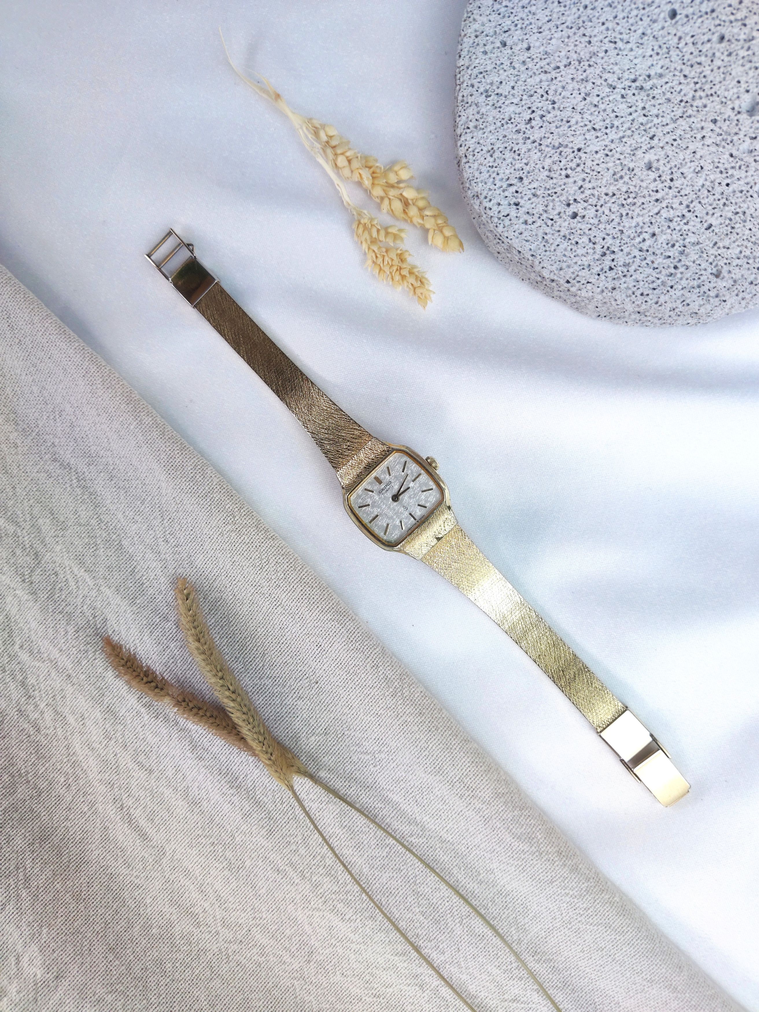 Seiko SEIKO GOLD PLATED TEXTURED DIAL LADIES ✨ Size ONE SIZE - 1 Thumbnail