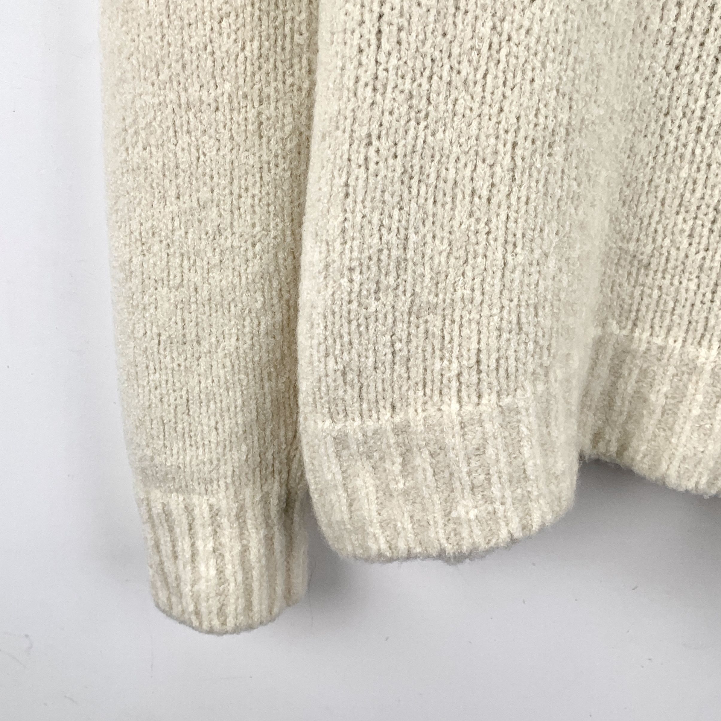 Louis Vuitton Louis Vuitton Logo Intarsia Wool Sweater Cream (M) Size US M / EU 48-50 / 2 - 4 Thumbnail