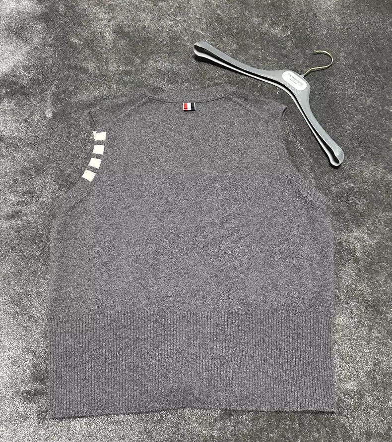 Thom Browne Thom Browne A vest top Size US XL / EU 56 / 4 - 6 Thumbnail