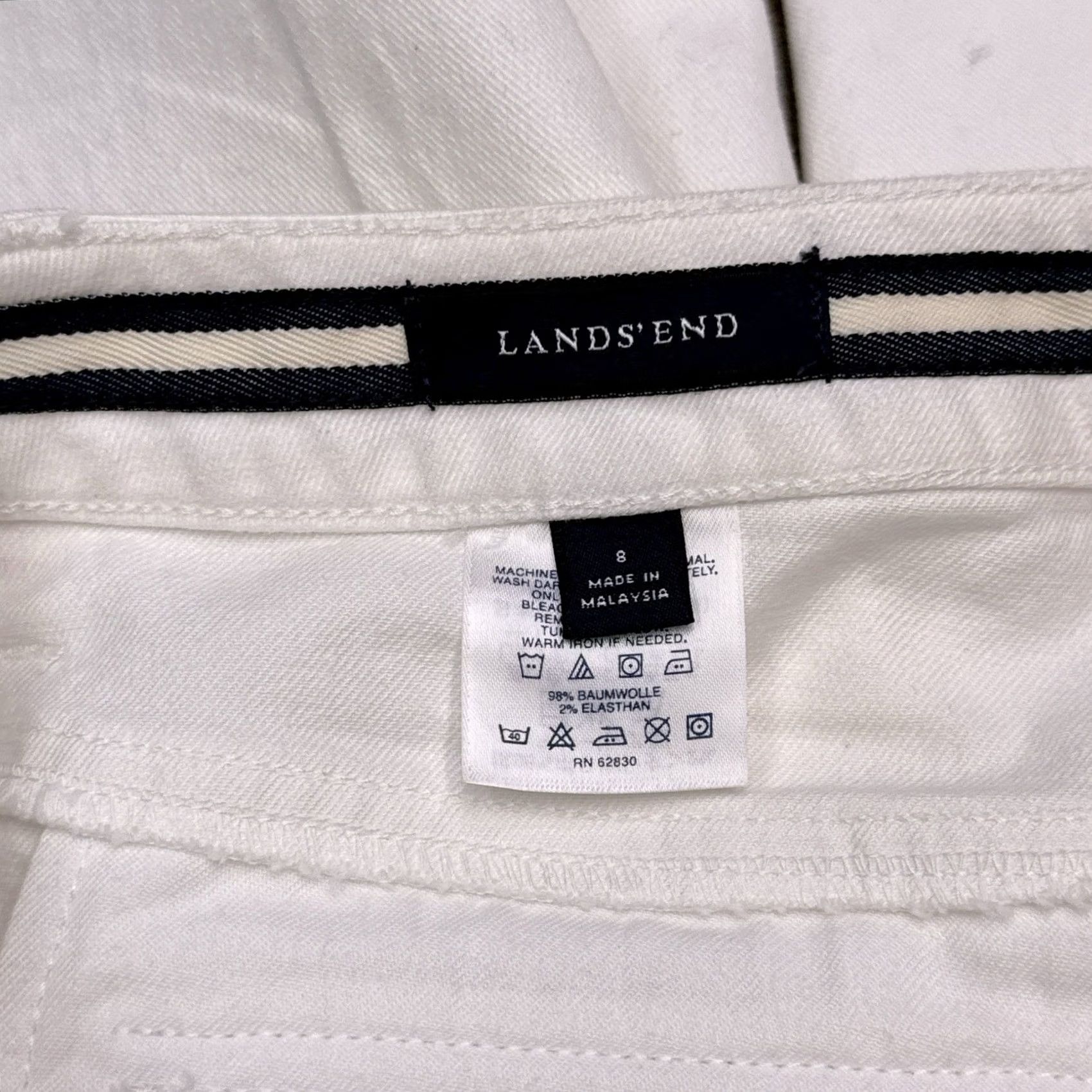 Lands' End Lands' End Bermuda Shorts Womens 8 White Denim Stretch 17 Inseam 5-Pocket Zip Front Mid Rise Sport Casual 30 W Machine Washable Size 30" / US 8 / IT 44 - 6 Thumbnail
