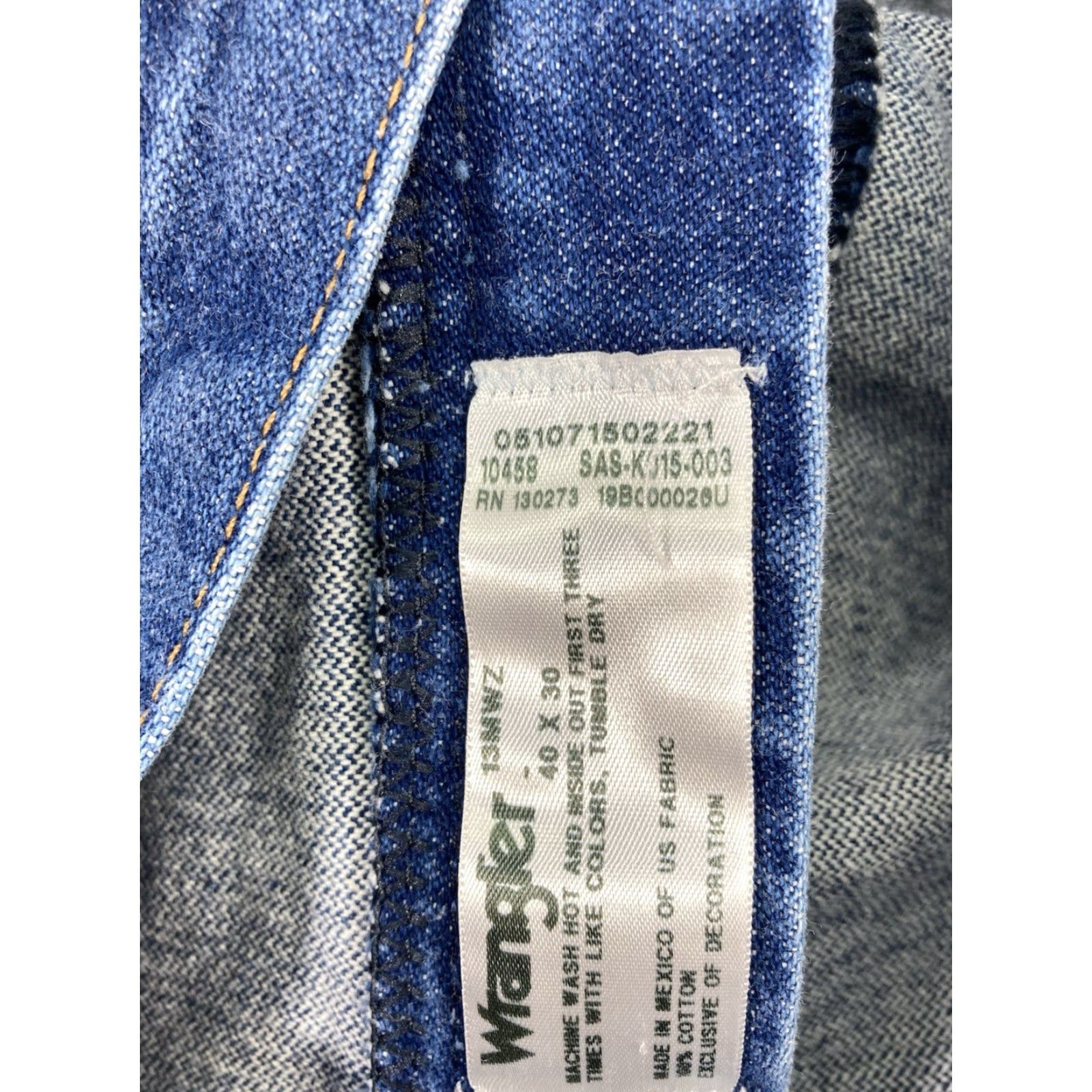 Wrangler Wrangler 13MWZ Straight Jeans Mens 40X30 Medium Wash Blue Denim Classic 5-Pocket Size US 40 / EU 56 - 6 Thumbnail