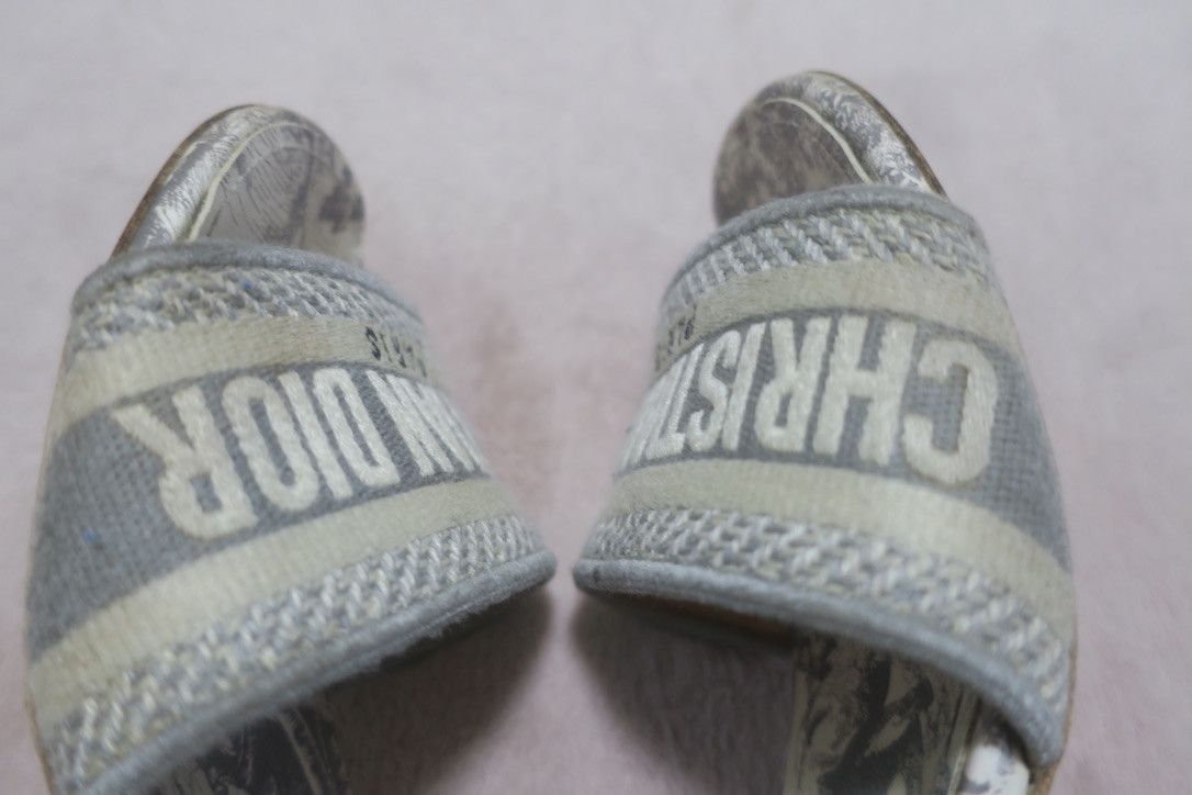 Dior Dior Dway Heeled Slide Embroidered Size US 6 / IT 36 - 10 Thumbnail